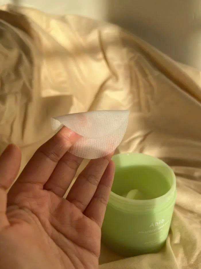 Toner pad diếp cá giúp làm dịu da & tẩy tế bào chết Abib Heartleaf Spot Pad Calming Touch (80 miếng)