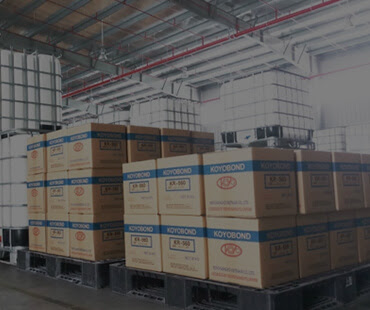 So sánh phương pháp ghép gỗ sử dụng keo sữa hai thành phần với máy ghép cao tần và cảo quay