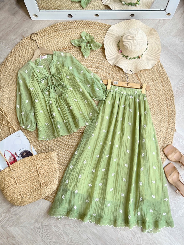 FR2- SET THÊU TAY LỠ NƠ CHUÔNG