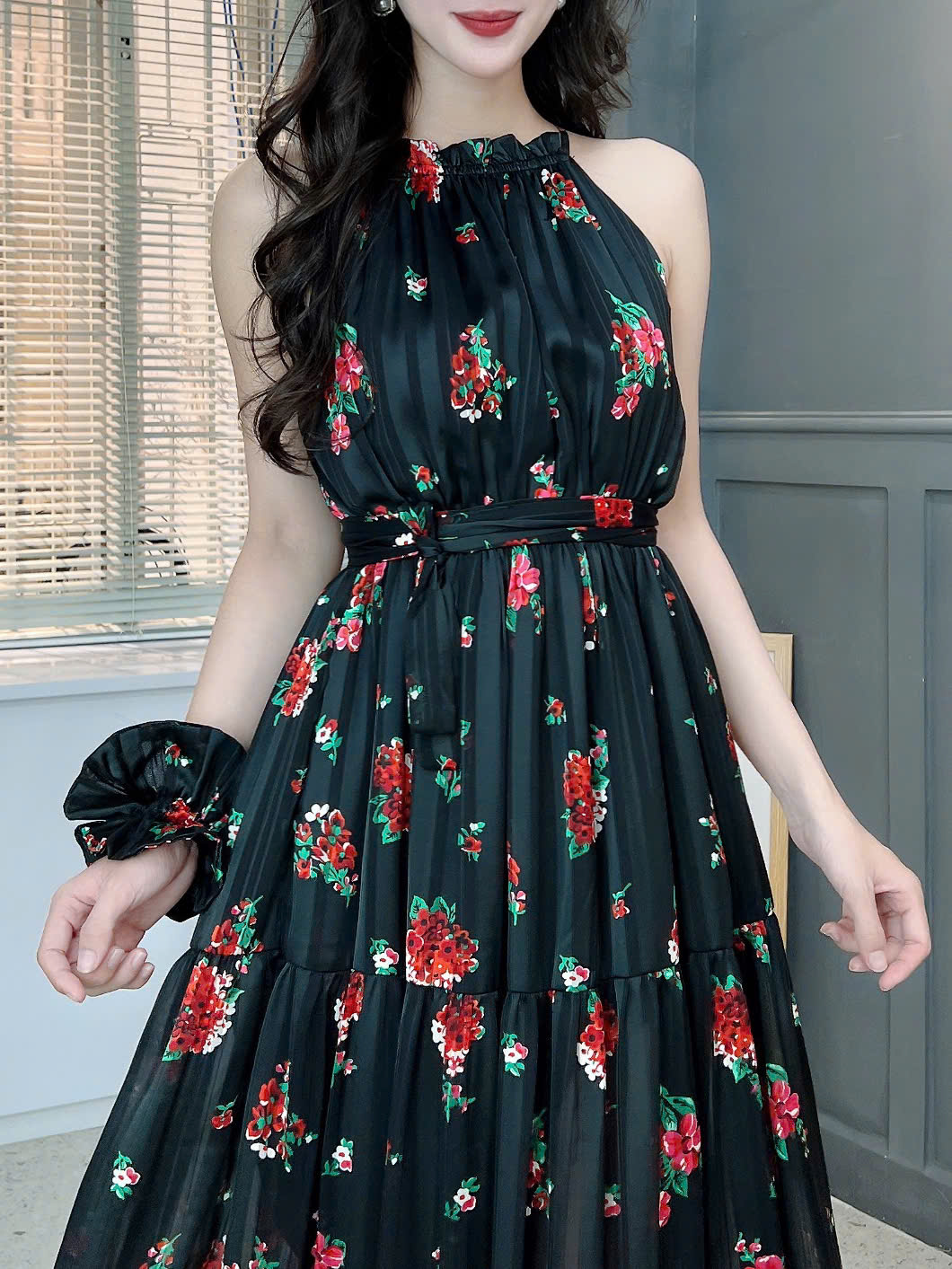 Đầm Maxi Yếm Bo Chun Eo Vải Tơ Mặc Đi Biển Đi Tiệc Mimix - FF6