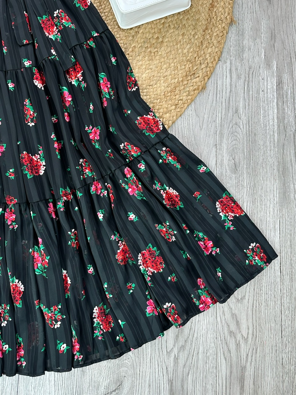 Đầm Maxi Yếm Bo Chun Eo Vải Tơ Mặc Đi Biển Đi Tiệc Mimix - FF6