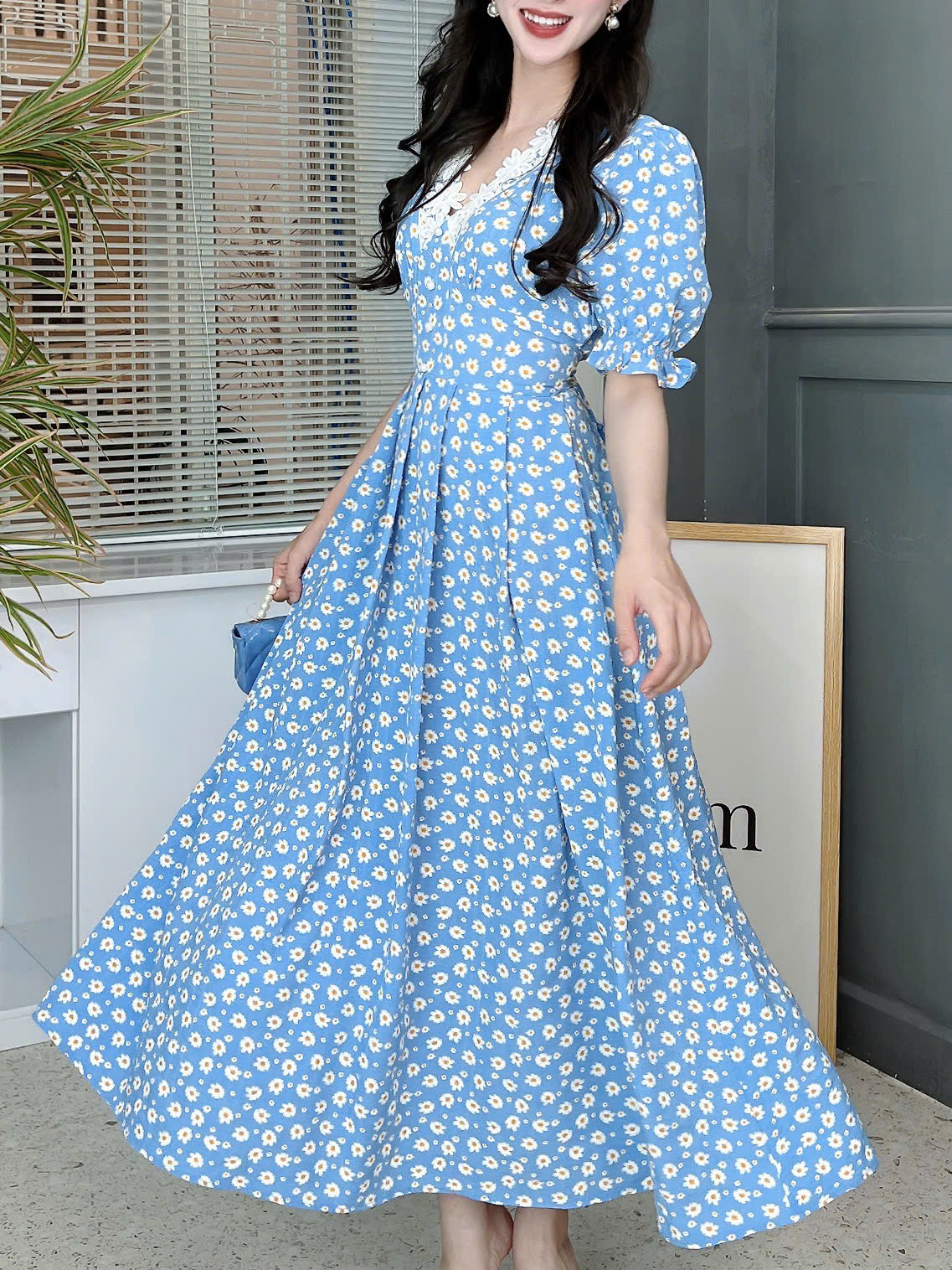 Váy Maxi Cổ V Viền Ren Dáng Dài Chất Cotton In Hoa Đi Dạo Phố MIMIX - FD8