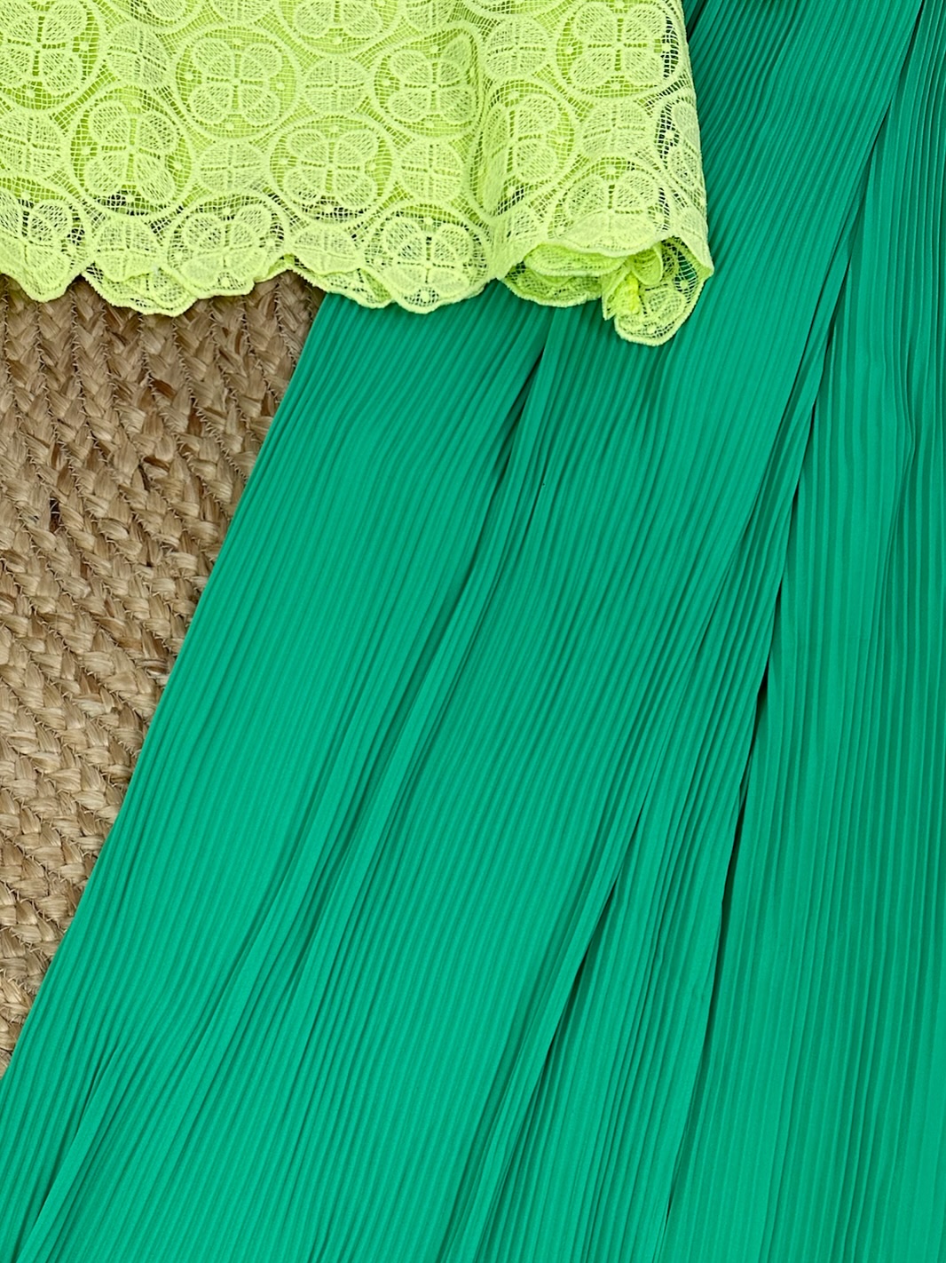 Áo Nữ Ren Phối Quần Dập Ly Dáng Suông Đi Biển Đi Du Lịch MIMIX - DD0