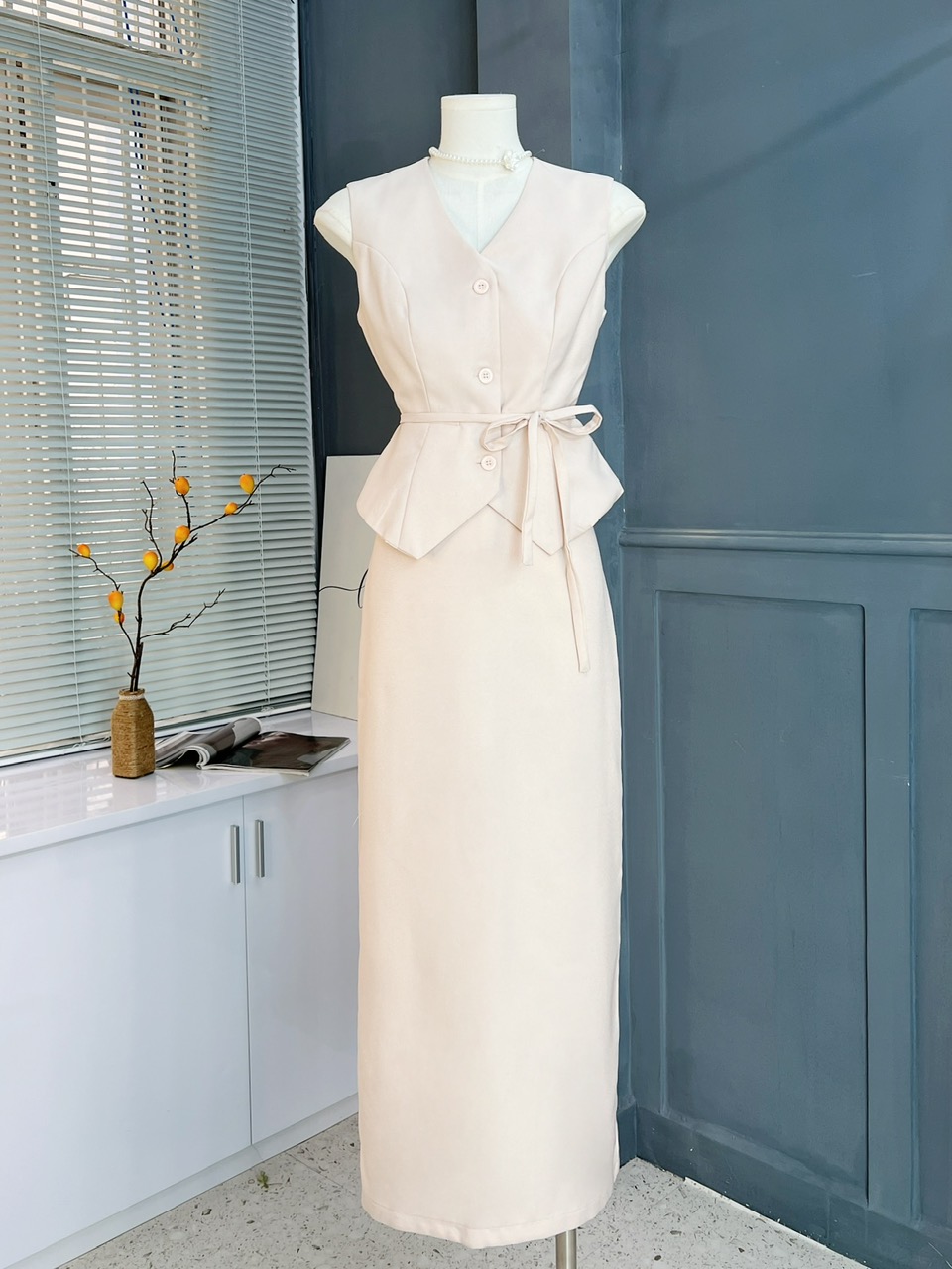 Set Váy Nữ Áo Gile Mix Chân Váy Dáng Suông Dài Phối Xẻ Tà Chất Tweet Chéo Mỏng Công Sở MIMIX - EW5