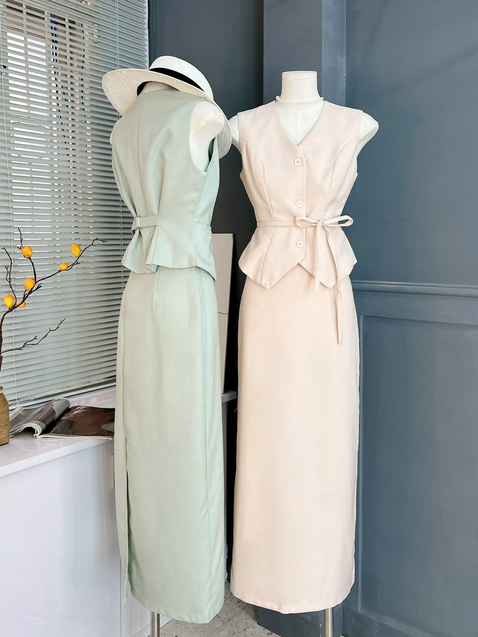 Set Váy Nữ Áo Gile Mix Chân Váy Dáng Suông Dài Phối Xẻ Tà Chất Tweet Chéo Mỏng Công Sở MIMIX - EW5
