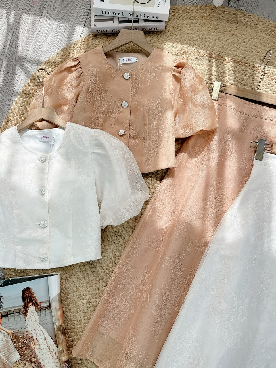 Set Váy Ren Áo Cổ Tròn Nút Hoa Mix Chân Váy Xòe Chất Ren Ép Tapfa Đi Tiệc Đi Làm MIMIX - FC2