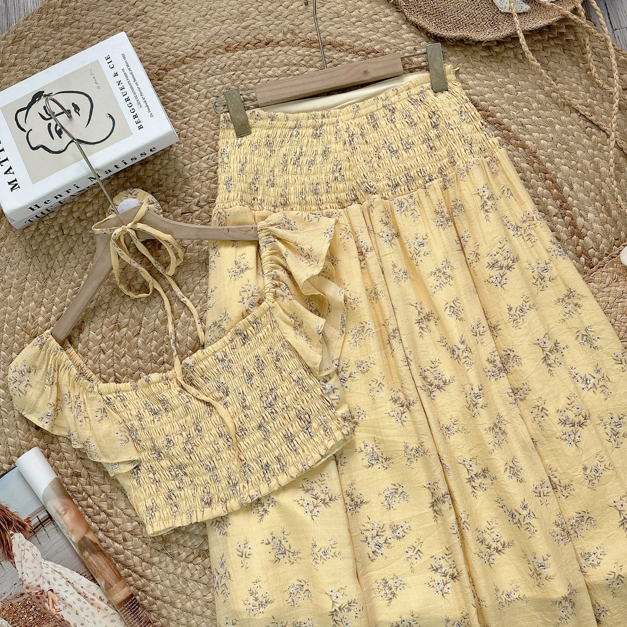 Set Váy Nữ Áo Croptop Tay Tiên Mix Chân Váy Nhún Eo Chất Tơ gân Đi Dạo Phố MIMIX - FF2