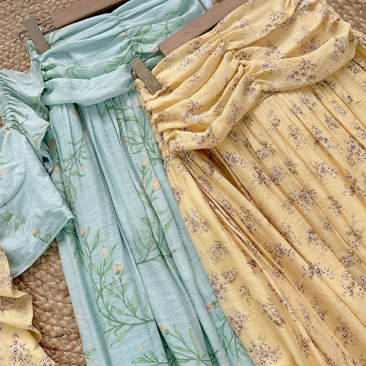 Set Váy Nữ Áo Croptop Tay Tiên Mix Chân Váy Nhún Eo Chất Tơ gân Đi Dạo Phố MIMIX - FF2