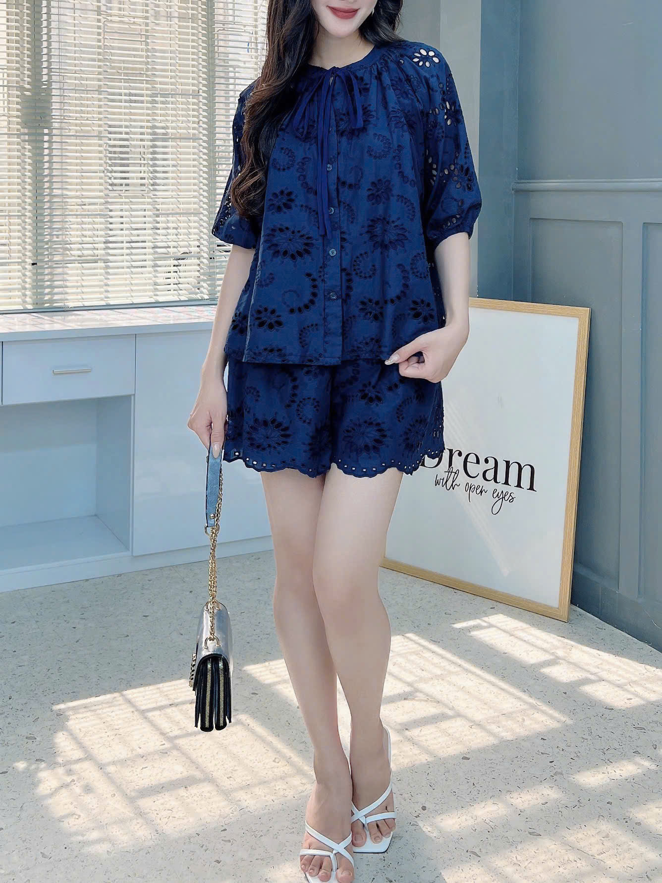 Set Short Nữ Áo Boi Thêu Mix Nơ Và Quần Dáng Ngắn Chất Boi Thêu Dày Đi Dạo Phố MIMIX - FI5