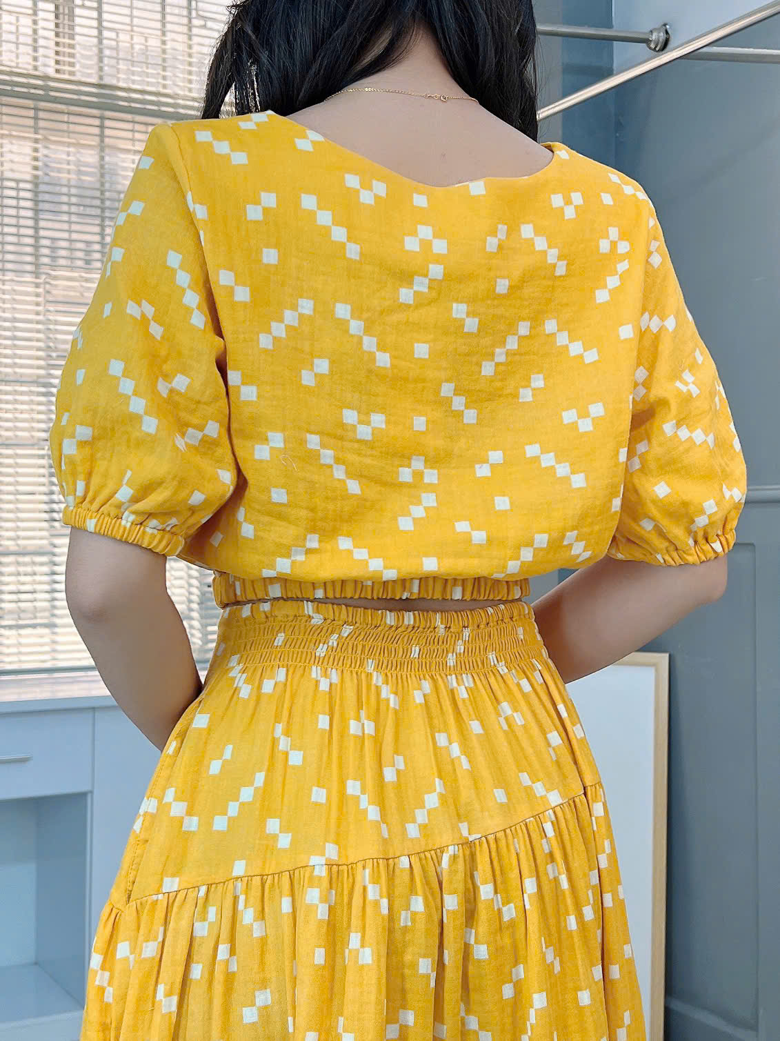 Set Váy Nữ Áo Croptop Cổ Tròn Bo Eo Mix Chân Váy Dáng Dài Xòe 3 Màu Đi Biển Đi Tiệc MIMIX - FJ9
