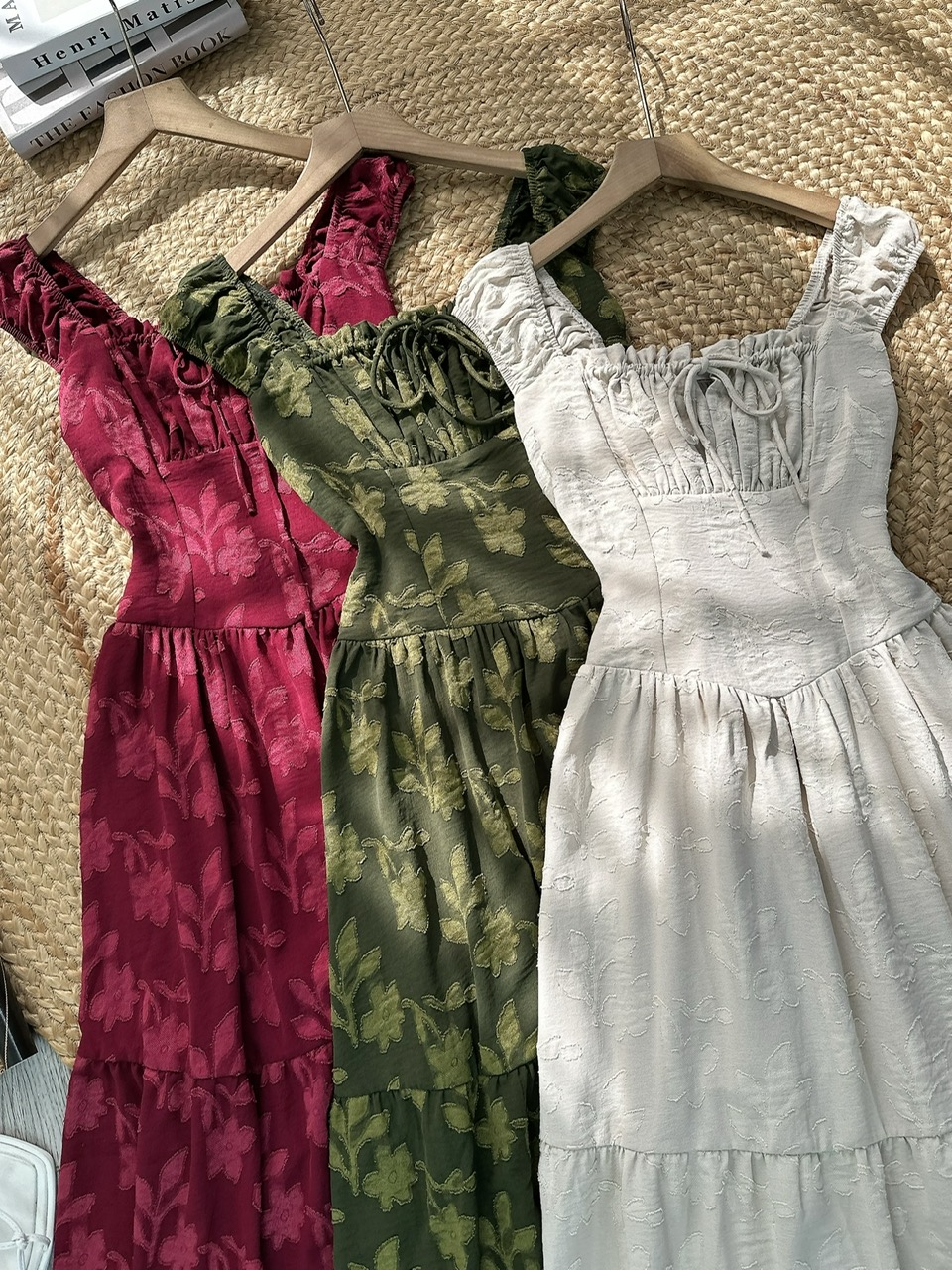 Đầm Midi Hoa Nhún Ngực Dáng Dài Chất Tằm Thun Dệt 3D Đi Biển MIMIX - FK2