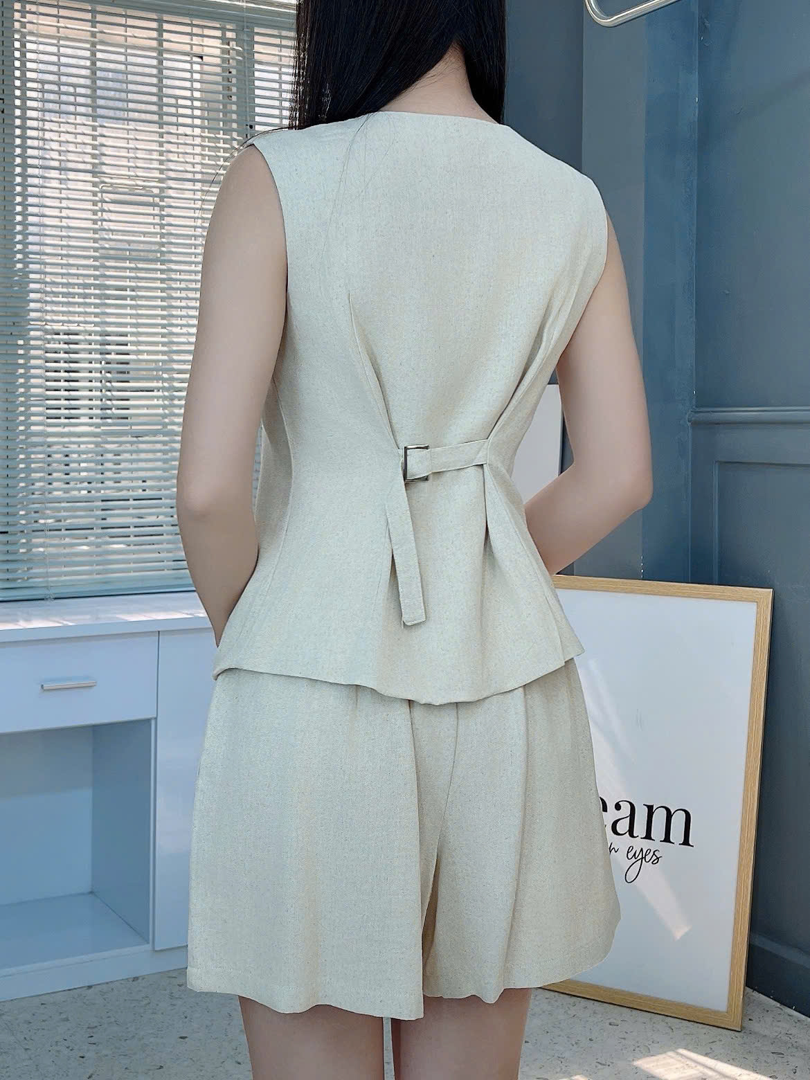 Set Short Nữ Trơn Áo Gile Cổ Tròn Nút Bọc Mix Quần Dáng Ngắn Chất Linen Đi Dạo Phố MIMIX - FL2