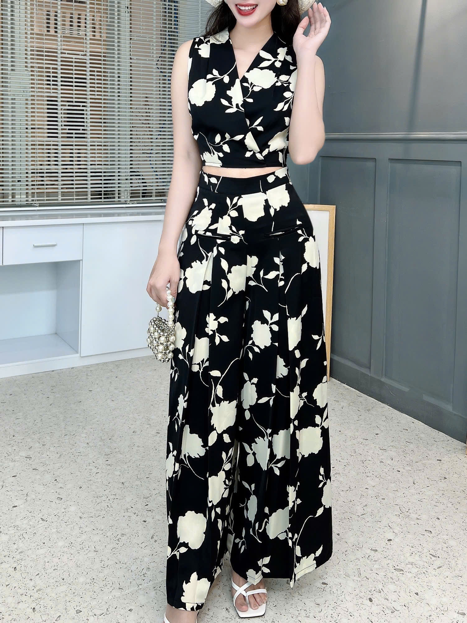 Set Bộ Nữ Áo Sát Nách Đắp Chéo Mix Quần Dài Ống Rộng 2 Túi Họa Tiết Đi Dạo Phố MIMIX - FL6