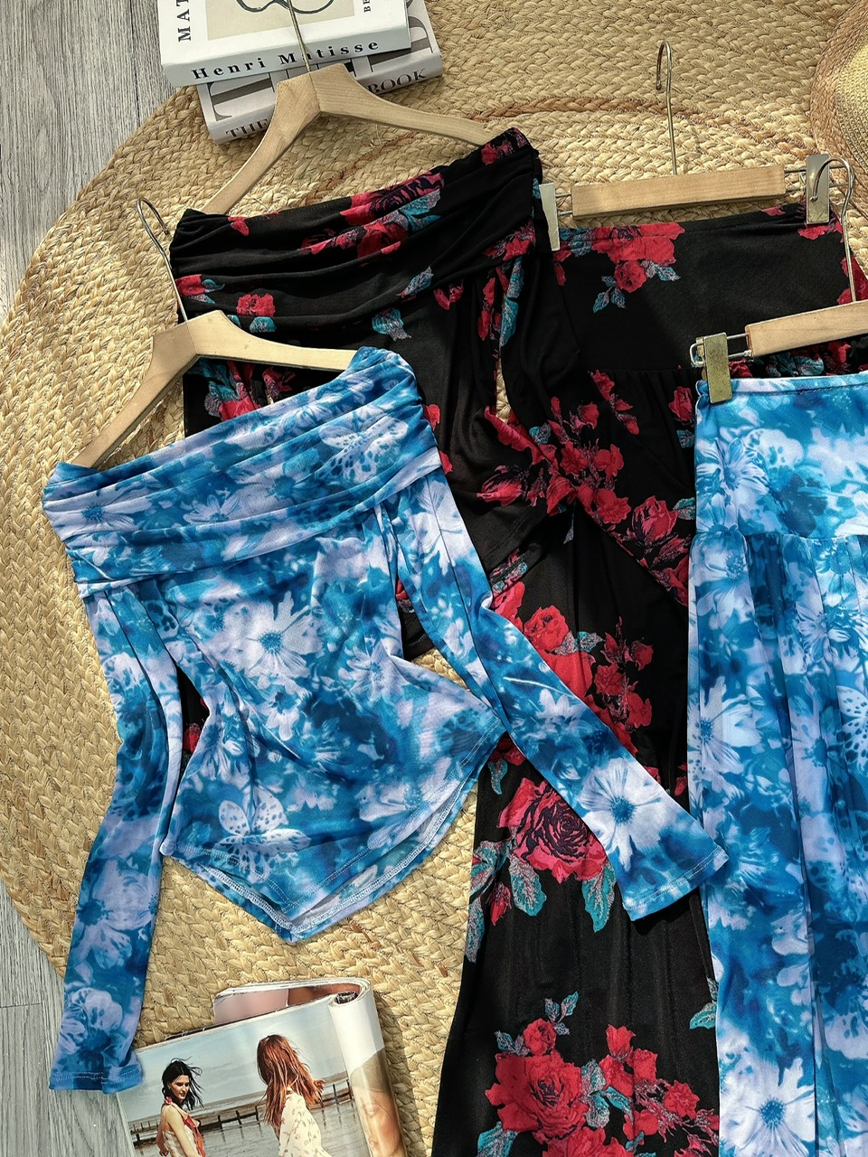 Set Váy Nữ Áo Thun Trễ Vai Tay Dài Kèm Chân Váy Dáng Dài Xòe Đi Biển MIMIX - FL8