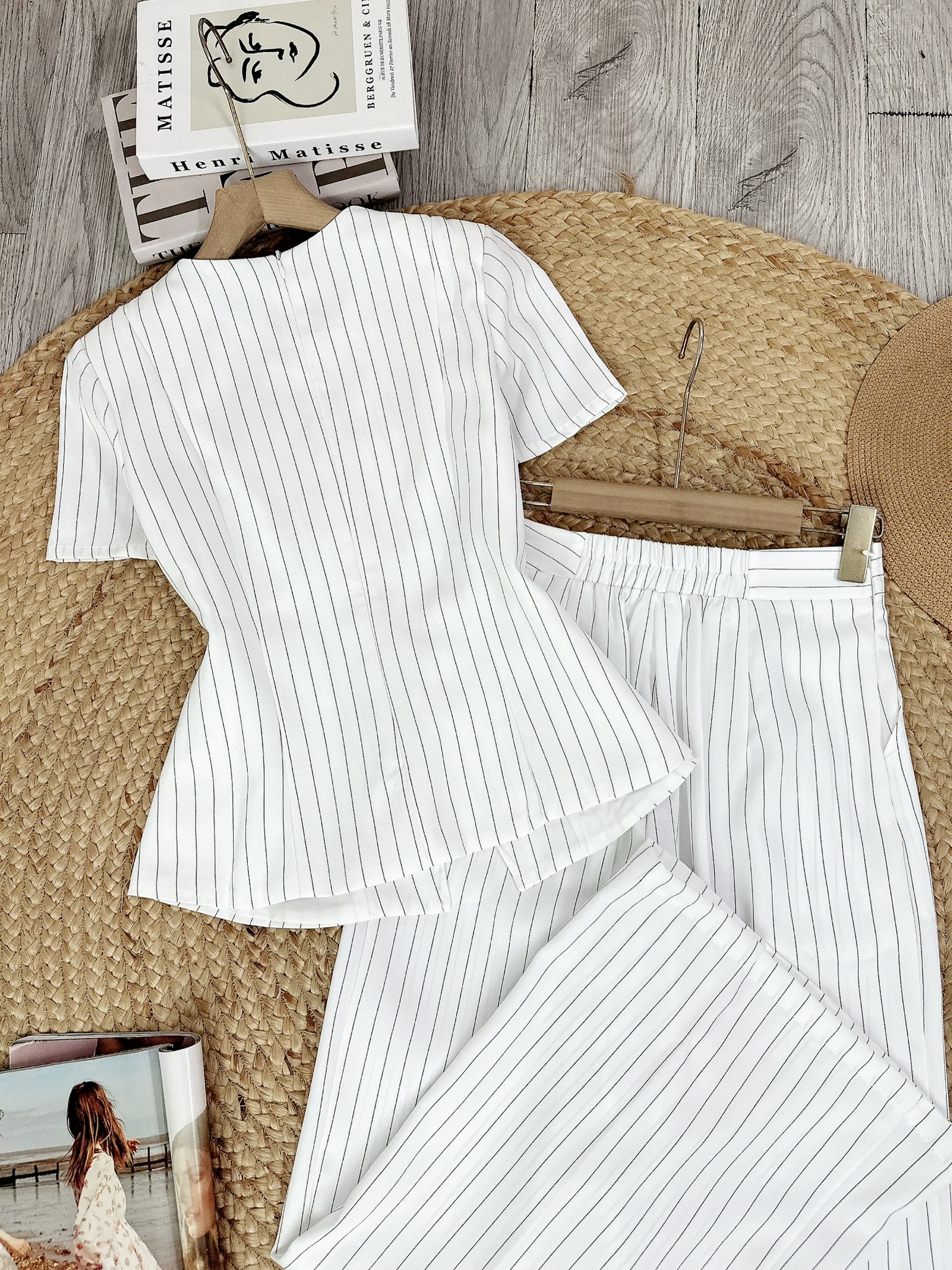 Set Bộ Vest Áo Cổ Tròn Phối Nút Kim Loại Cài Xéo Mix Quần Dài Chất Chéo Hàn Kẻ Sọc Công Sở MIMIX - FM2