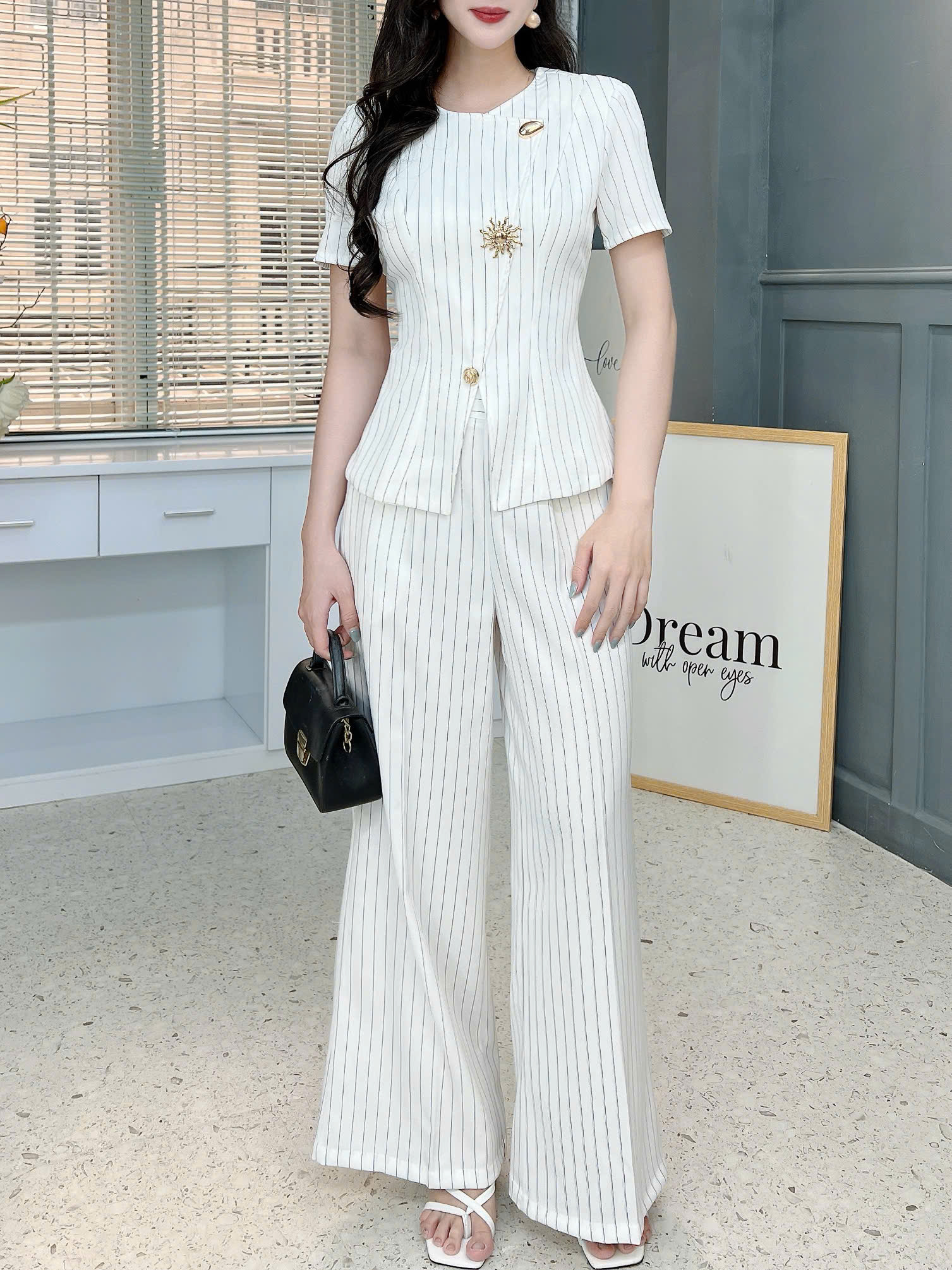 Set Bộ Vest Áo Cổ Tròn Phối Nút Kim Loại Cài Xéo Mix Quần Dài Chất Chéo Hàn Kẻ Sọc Công Sở MIMIX - FM2