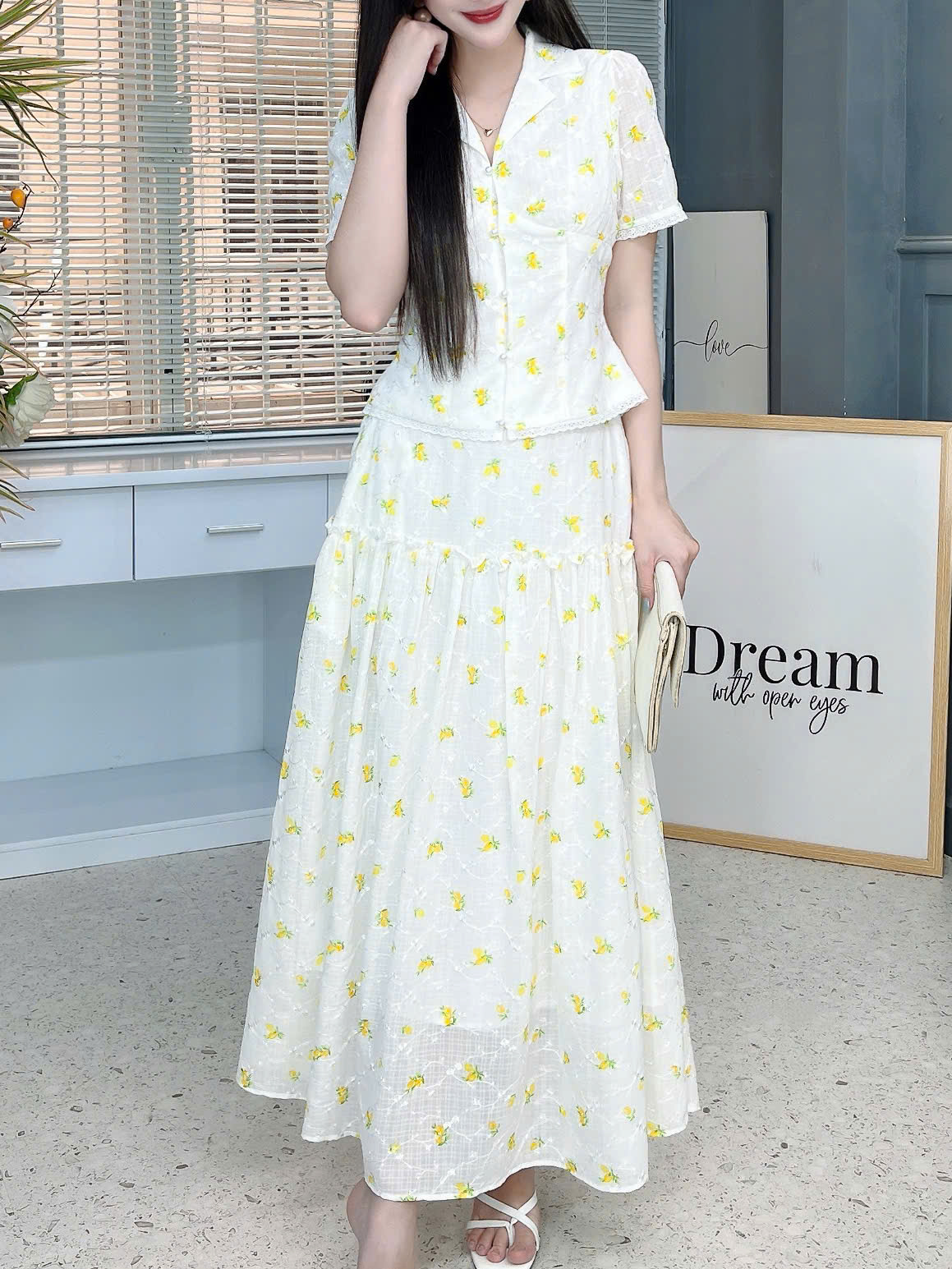 Set Váy Nữ Áo Cổ Vest Viền Ren Mix Chân Váy Trơn Chất Liệu Cotton Thêu Đi Biển MIMIX - FM5