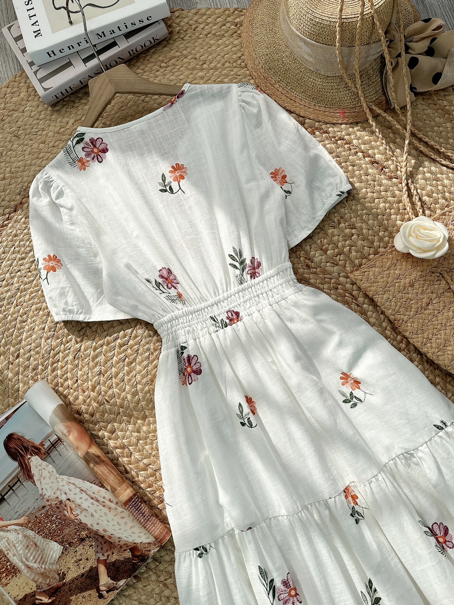 Đầm Maxi Nữ Cổ Tròn Bo Eo Chất Cotton Sước In Hoa Đi Biển MIMIX - FN0