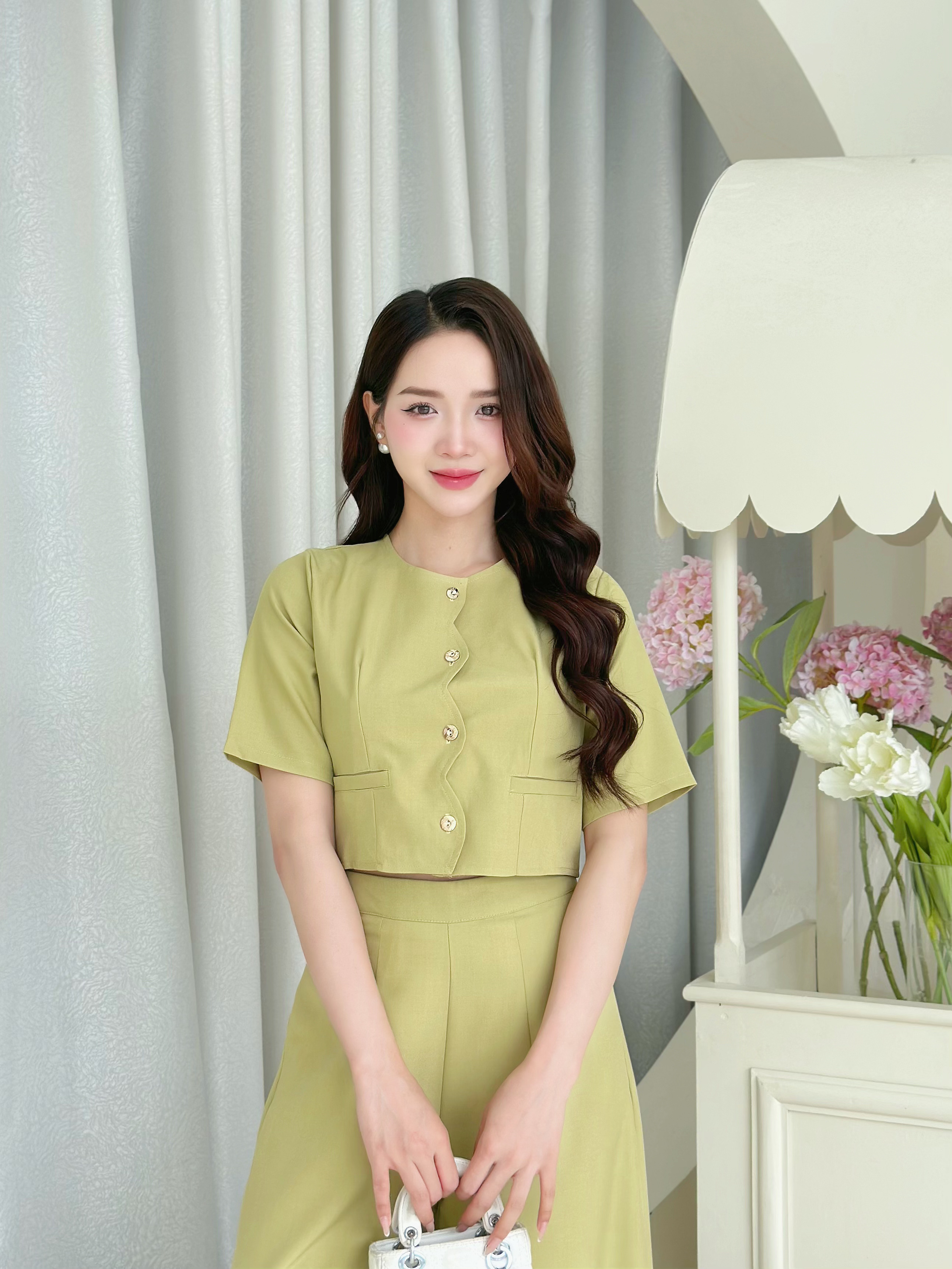 Set Bộ Trơn Nữ Áo Cổ Tròn Tay Ngắn Phối Lượn Sóng Kèm Quần Dài Ống Rộng Chất Chéo Ruby MIMIX - DX0