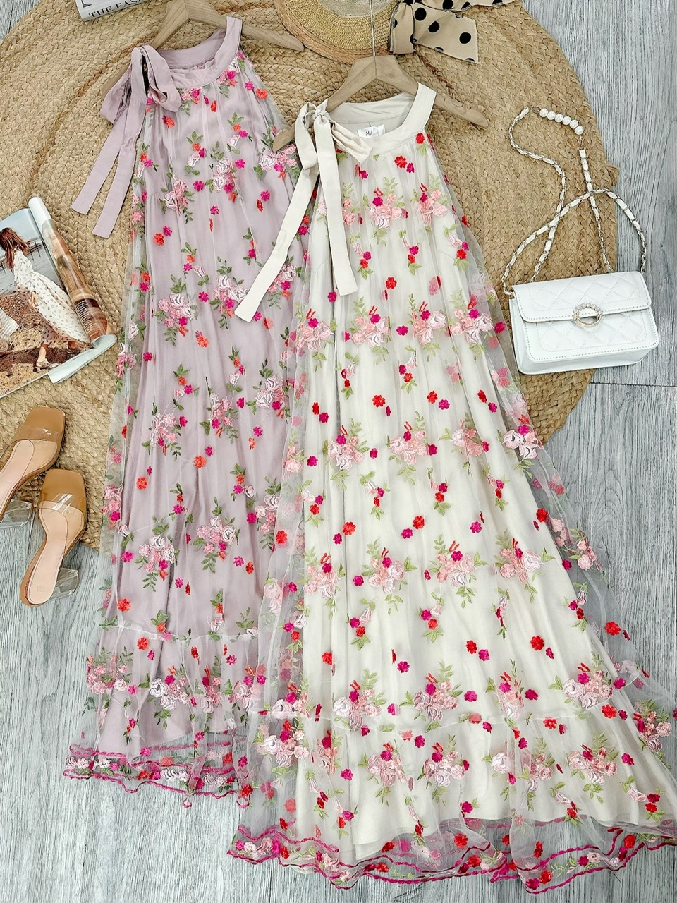 Váy Maxi Thêu Hoa Cổ Yếm Dáng Dài Xòe Chất Lưới Thêu Hoa Đi Biển MIMIX - EY1
