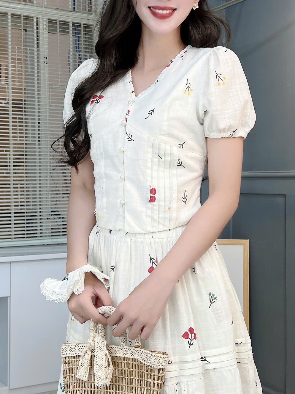Set Váy Nữ Áo Cổ Tim Phối Nút Ngọc Mix Chân Váy Dáng Dài Xòe Đi Biển Chất Linen Sướt MIMIX - FI7