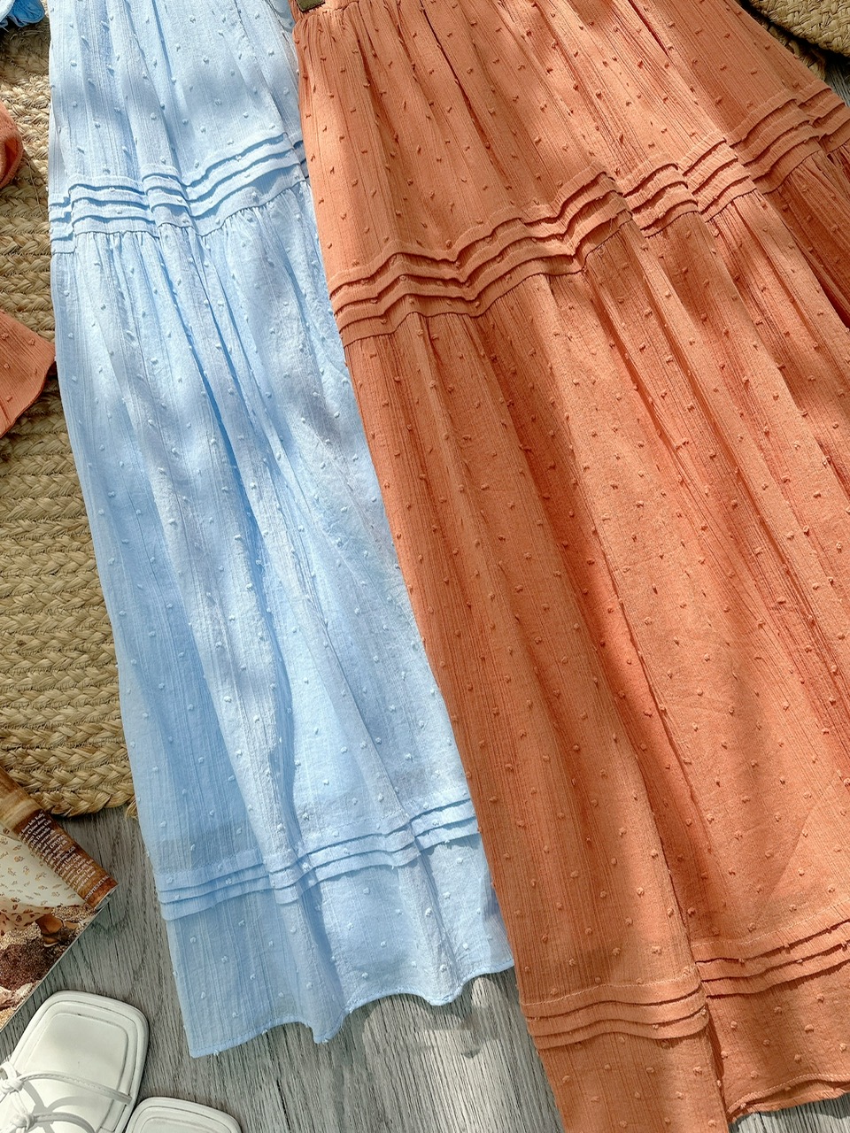 Set Váy Nữ Áo Cổ Tim Phối Nút Ngọc Mix Chân Váy Dáng Dài Xòe Đi Biển Chất Linen Sướt MIMIX - FI7