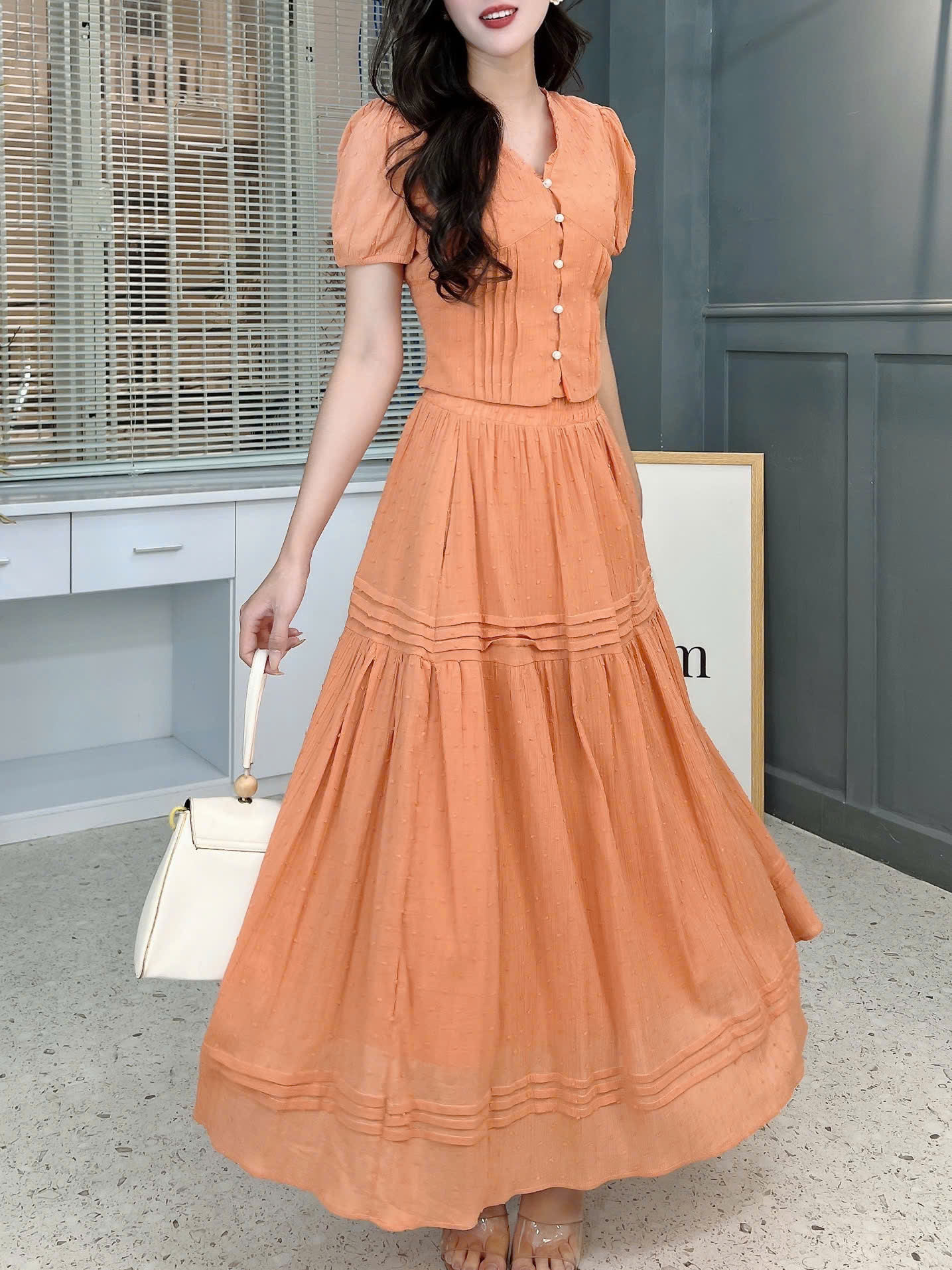 Set Váy Nữ Áo Cổ Tim Phối Nút Ngọc Mix Chân Váy Dáng Dài Xòe Đi Biển Chất Linen Sướt MIMIX - FI7