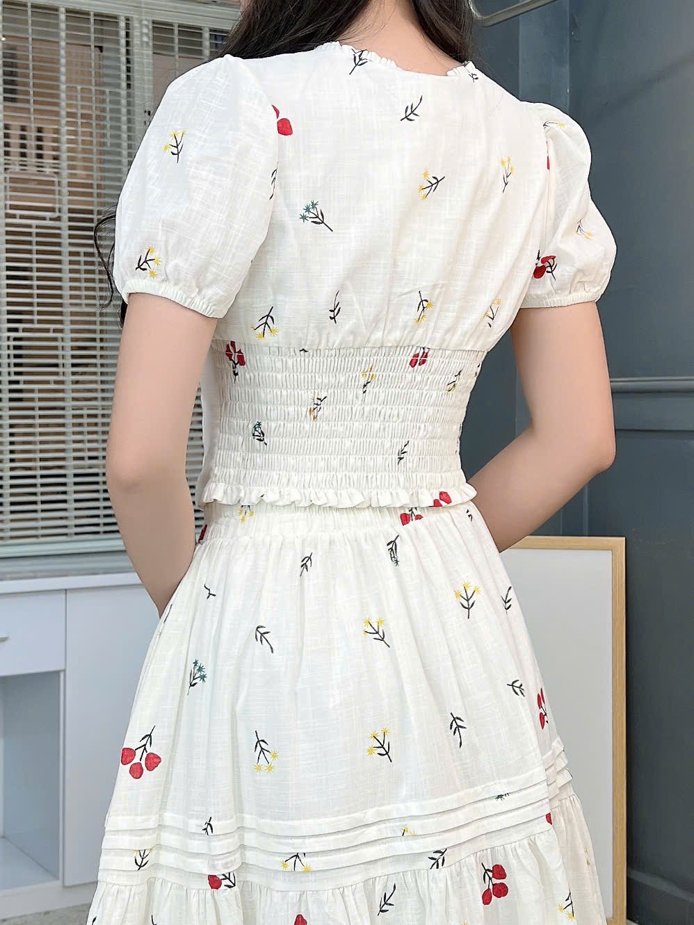Set Váy Nữ Áo Cổ Tim Phối Nút Ngọc Mix Chân Váy Dáng Dài Xòe Đi Biển Chất Linen Sướt MIMIX - FI7