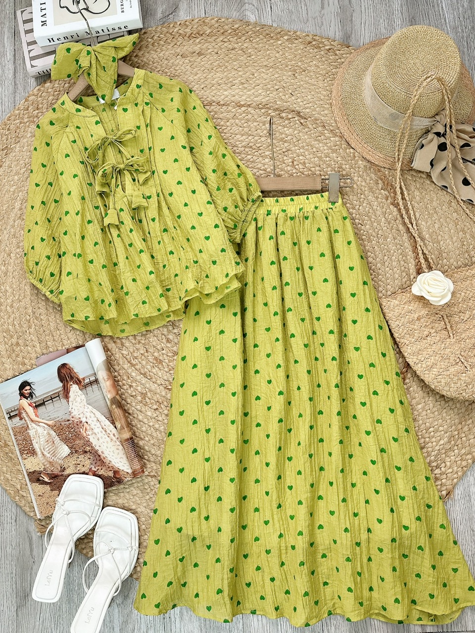 Set Váy Nữ Áo Tay Bo Rút Phối Nơ Và Chân Váy Dáng Dài Chất Tơ Dập In Hoa Đi Tiệc MIMIX - FJ8