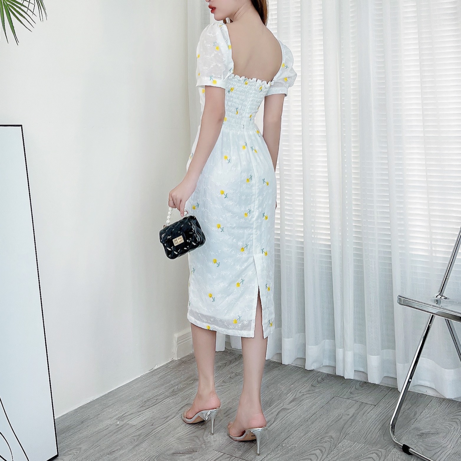 Váy Maxi Ôm Body Thêu Hoa Cổ Vuông Tay Bo Chất Boi Thêu Đi Làm Đi Chơi Đi Tiệc MIMIX - CY0