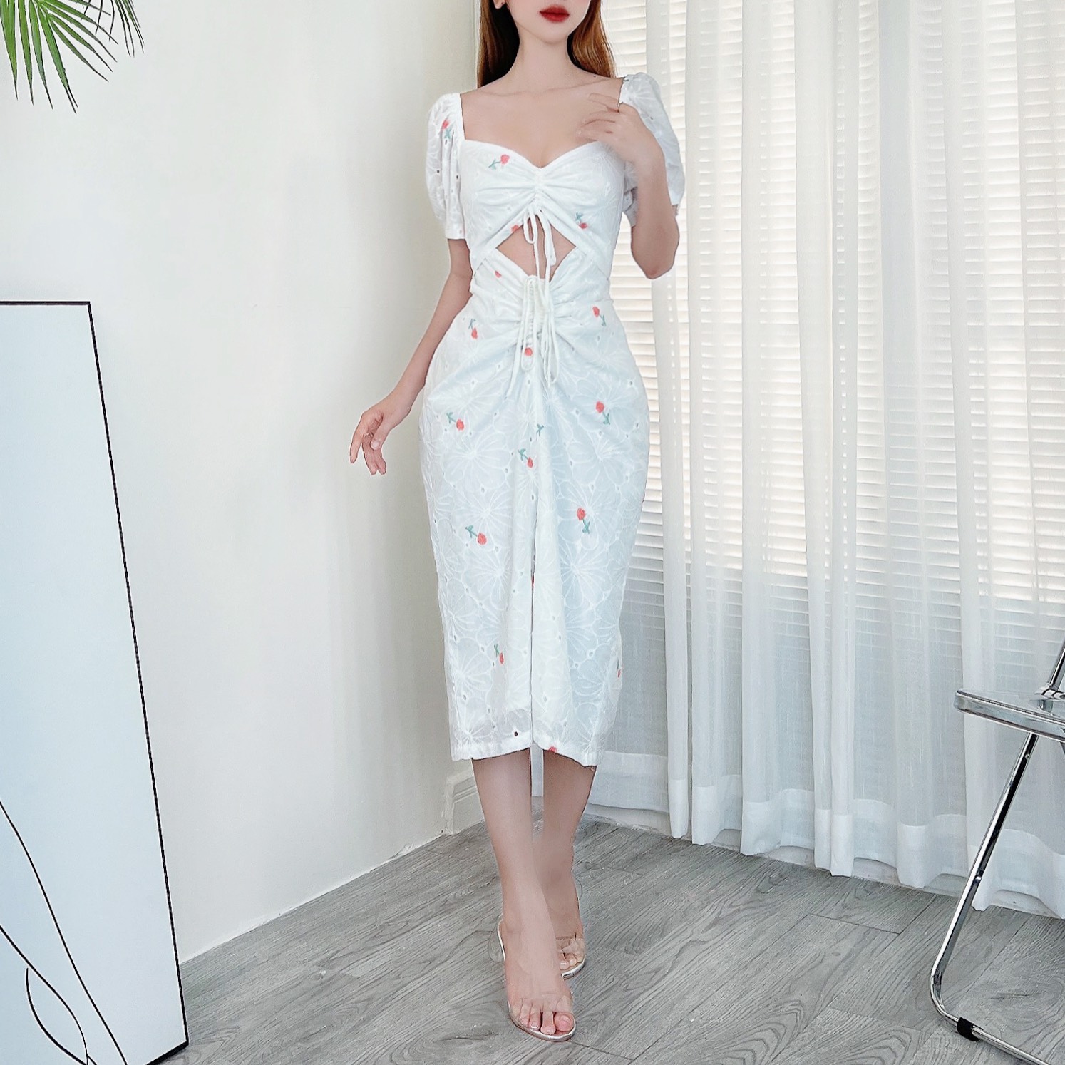 Váy Maxi Ôm Body Thêu Hoa Cổ Vuông Tay Bo Chất Boi Thêu Đi Làm Đi Chơi Đi Tiệc MIMIX - CY0
