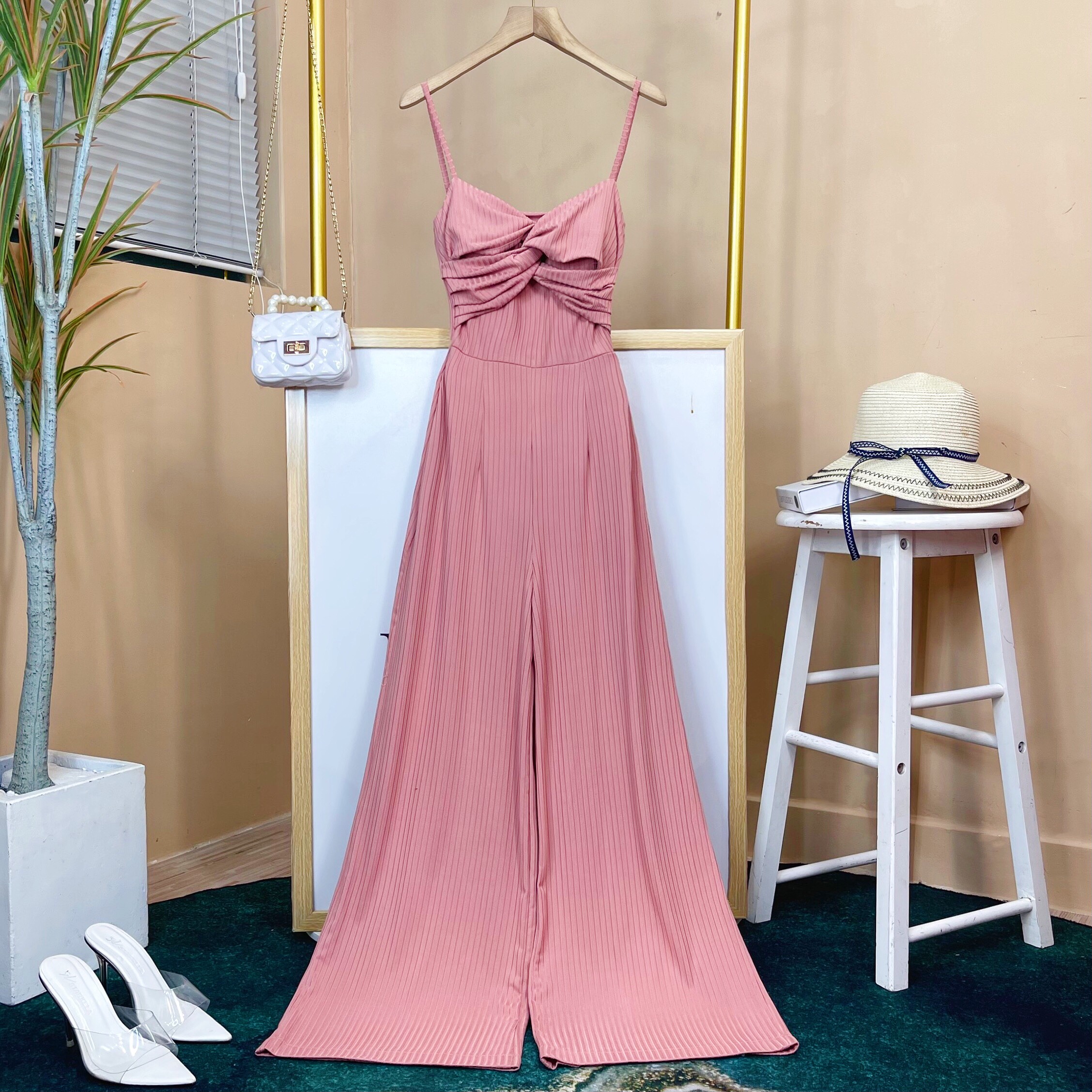 Jumpsuit Trơn Nữ 2 Dây Xoắn Ngực Chất Thun Gân Đi Du Lịch MIMIX - CZ8