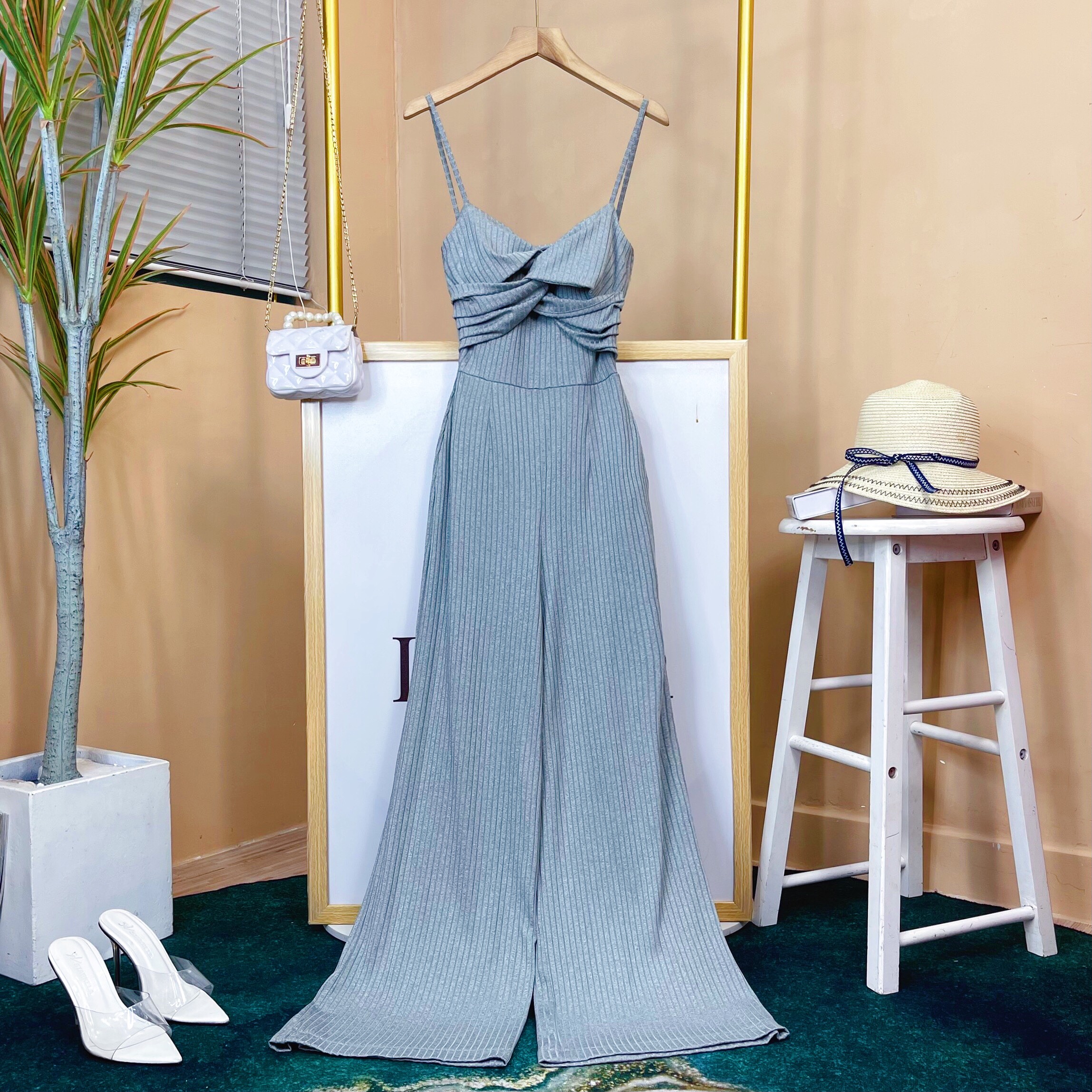 Jumpsuit Trơn Nữ 2 Dây Xoắn Ngực Chất Thun Gân Đi Du Lịch MIMIX - CZ8