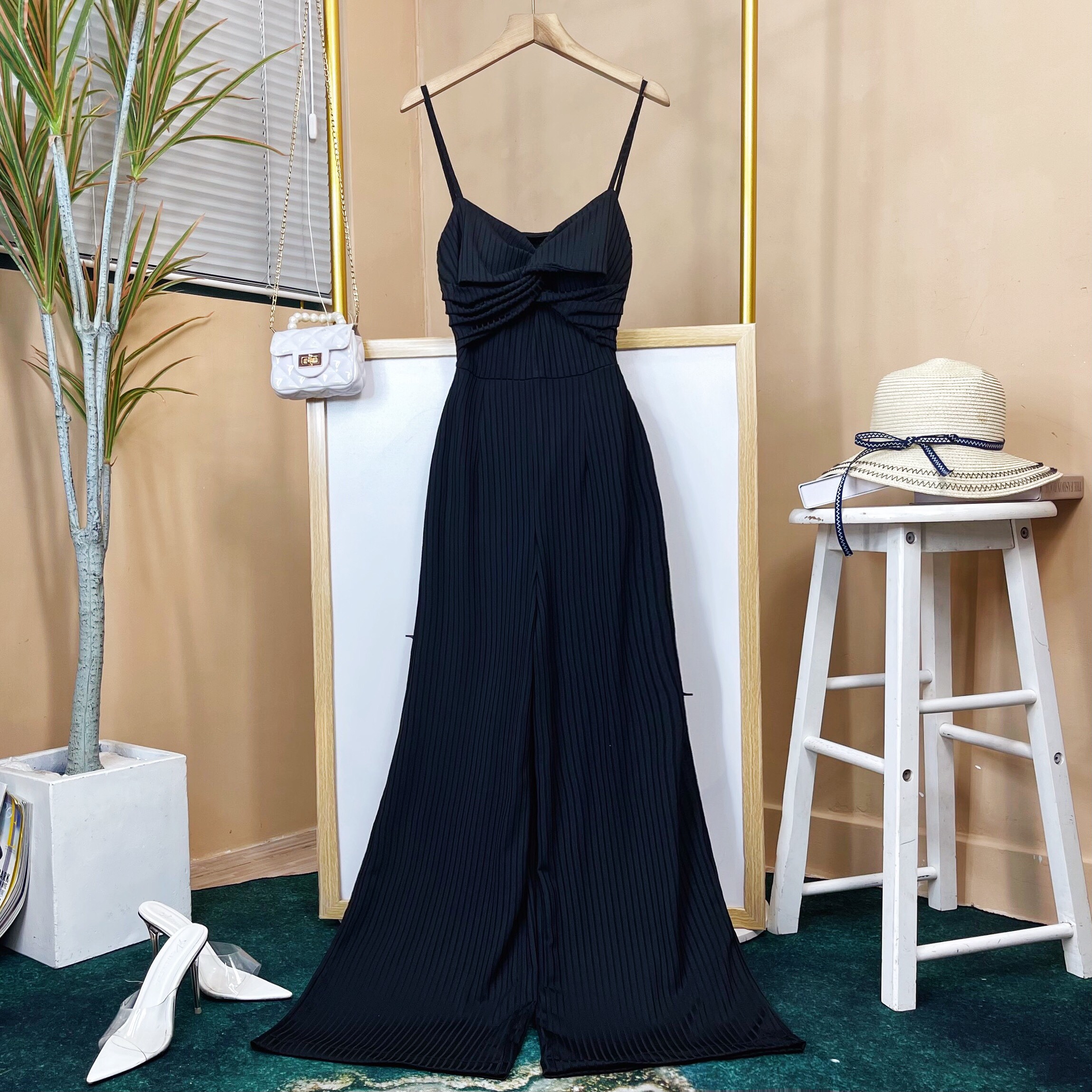 Jumpsuit Trơn Nữ 2 Dây Xoắn Ngực Chất Thun Gân Đi Du Lịch MIMIX - CZ8