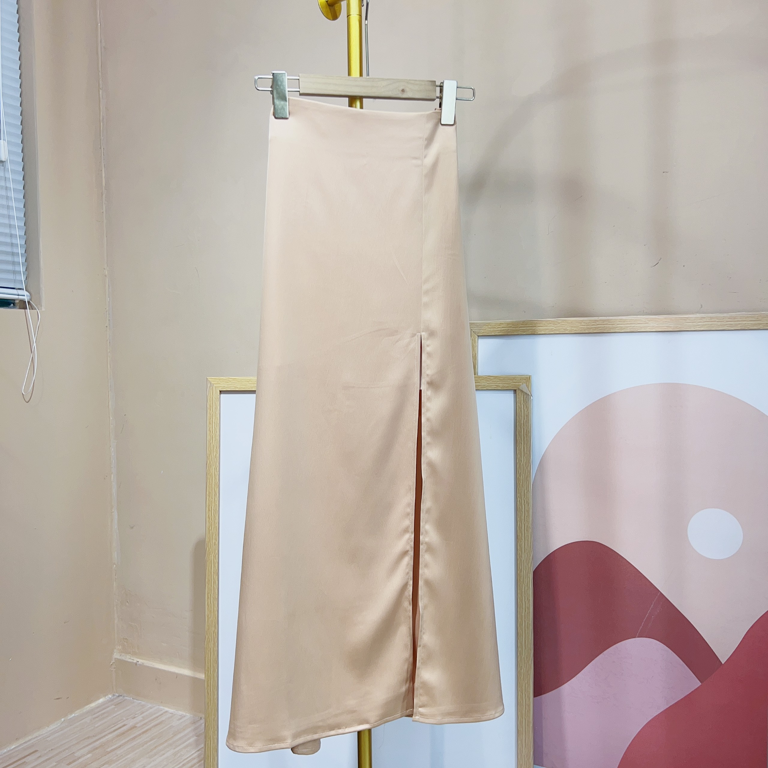 Chân Váy Trơn Nữ Form Xòe A Xẻ Tà Chất Lụa Vân Gỗ Đi Tiệc Đi Làm MIMIX - DE3