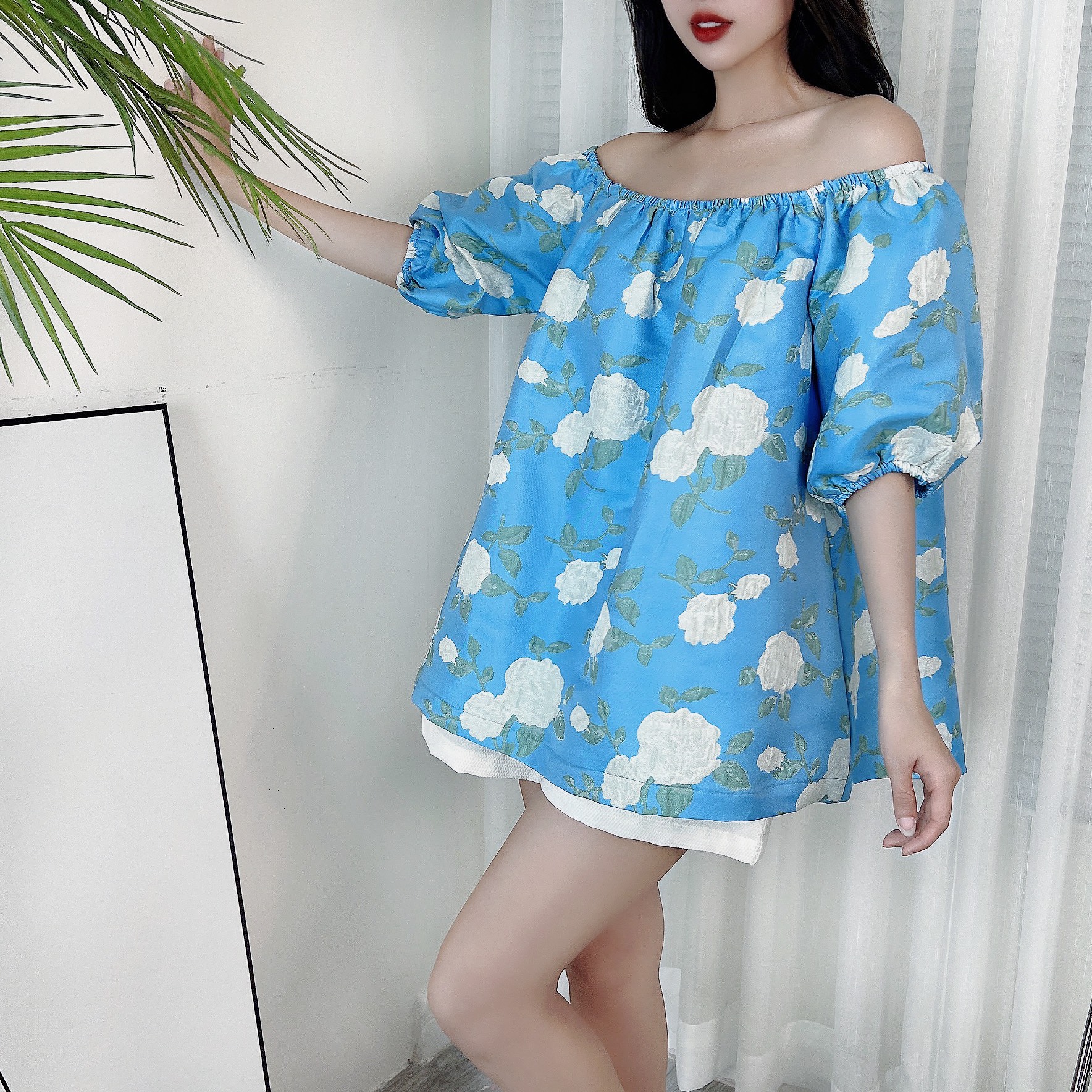Áo Baby Doll Nữ Trễ Vai Họa Tiết Hoa Hồng Chất Tapfa Lụa 3D Đi Dạo Phố MIMIX - DG9