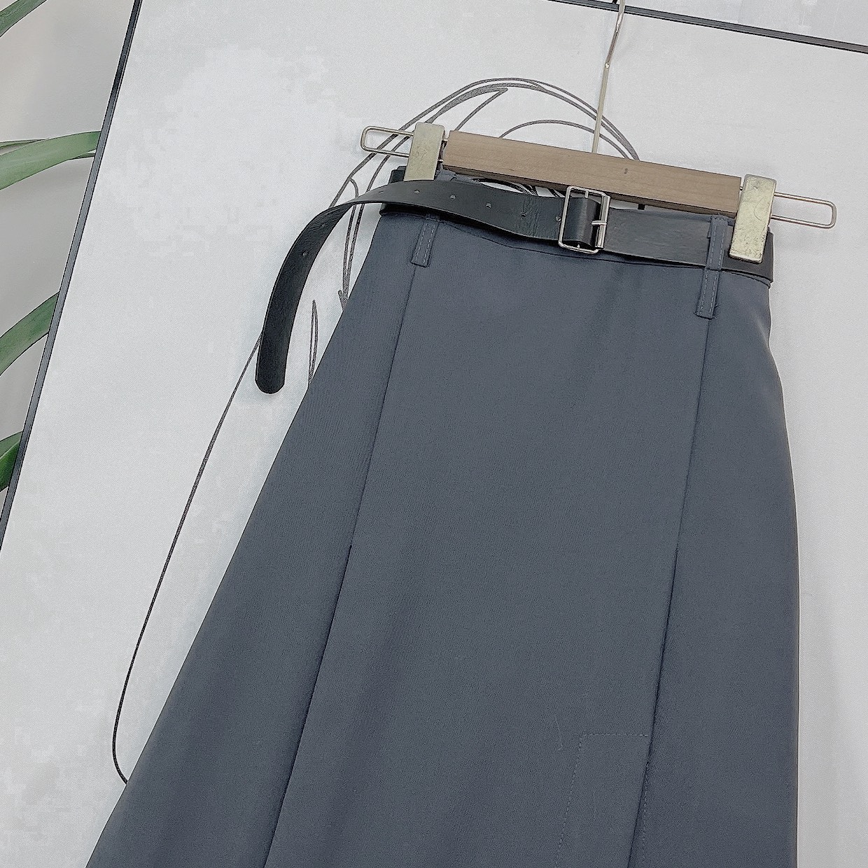Chân Váy Nữ Form A Trơn Xẻ Tà Trước Tặng Kèm Thắt Lưng Chất Cotton Nhung Công Sở MIMIX - DI0