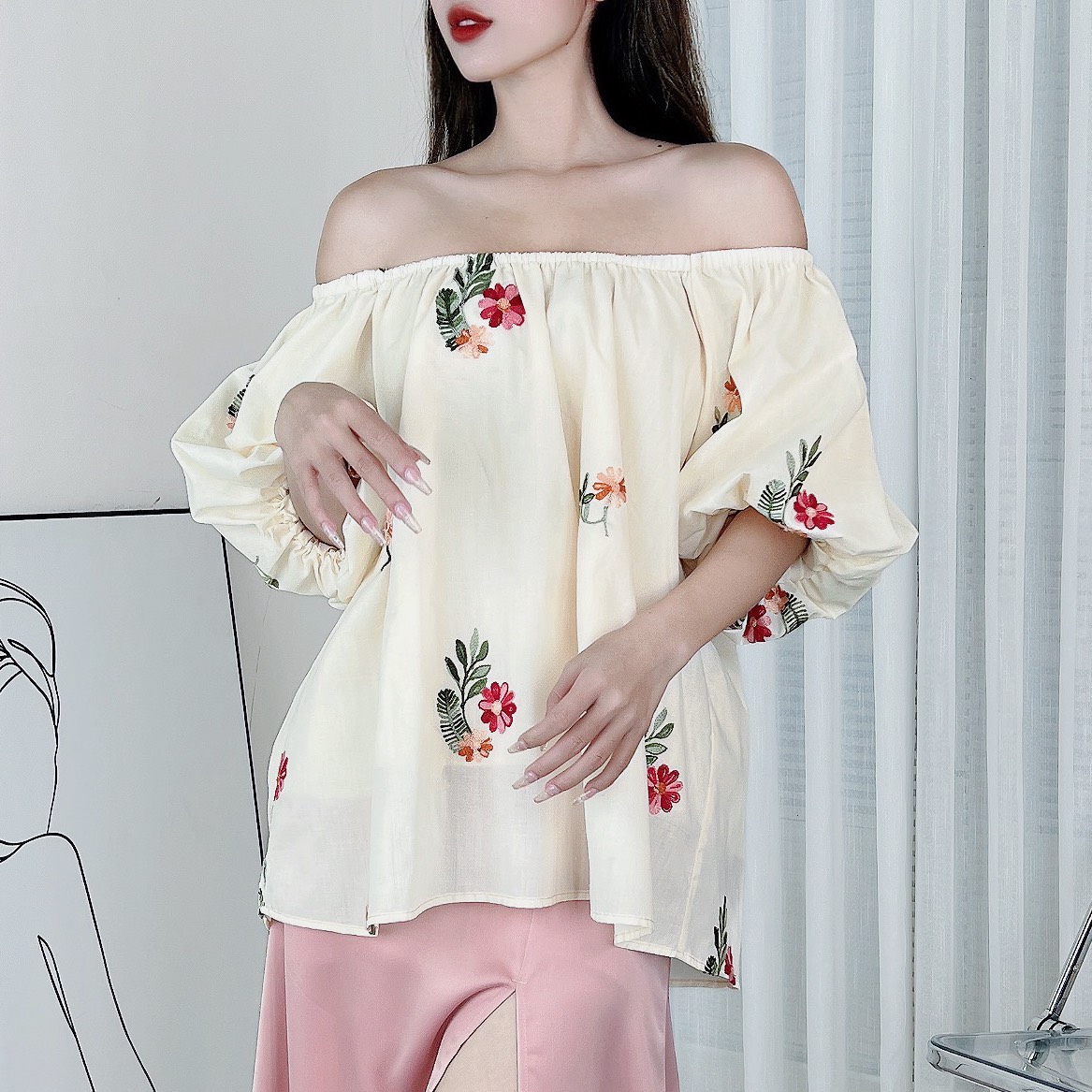 Áo Kiểu Nữ Trễ Vai Tay Bồng Boi Thêu Hoa Đi Du Lịch MIMIX - DP6