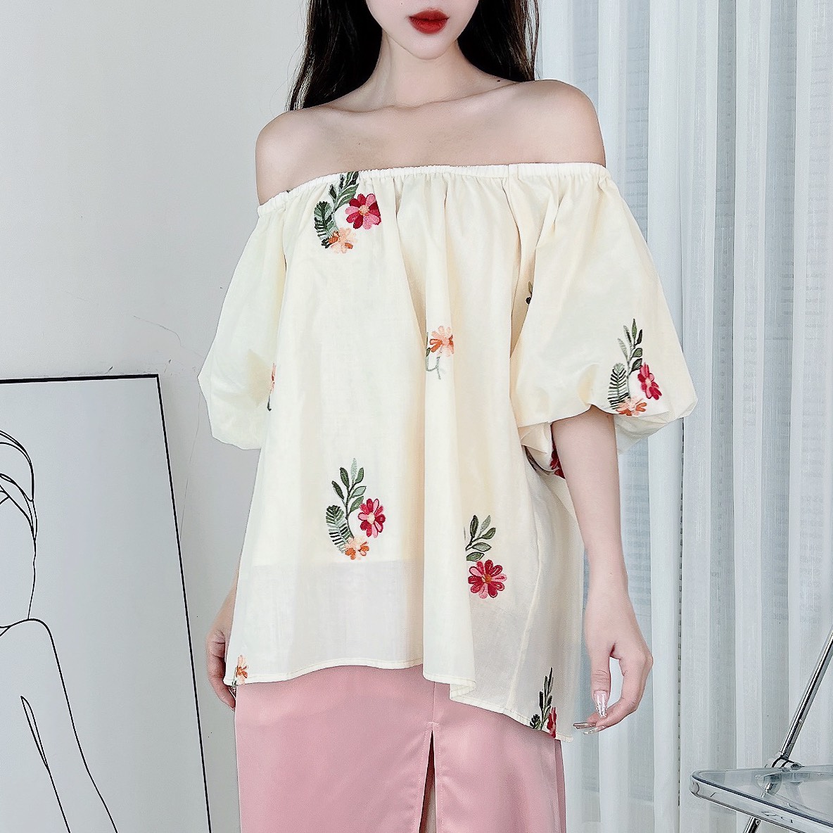 Áo Kiểu Nữ Trễ Vai Tay Bồng Boi Thêu Hoa Đi Du Lịch MIMIX - DP6