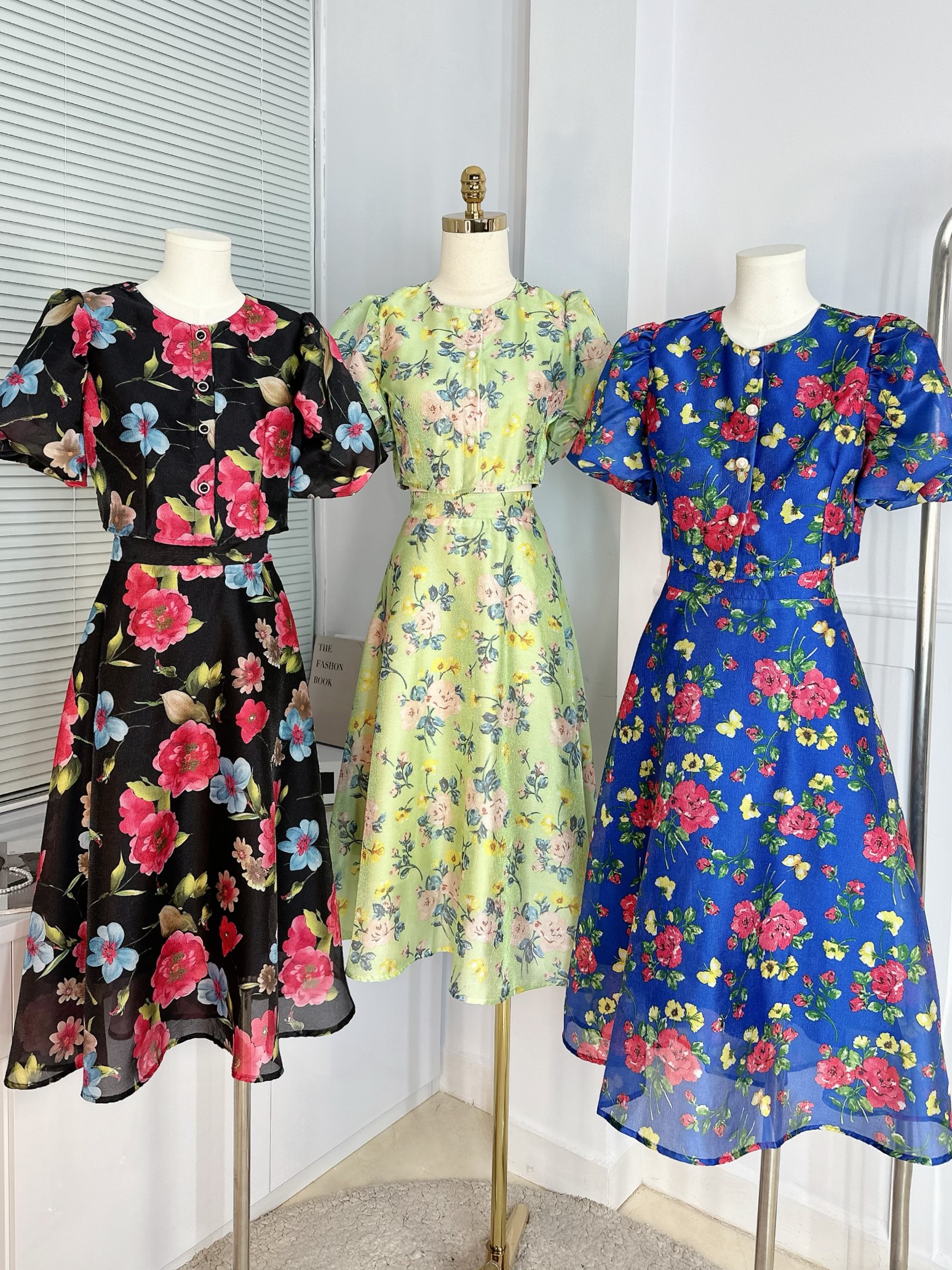 Set Váy Nữ Áo Tay Bồng Cổ Tròn Mix Chân Váy Midi Xòe Chất Tơ Sống Nhũ Đi Làm Đi Chơi MIMIX - CP5