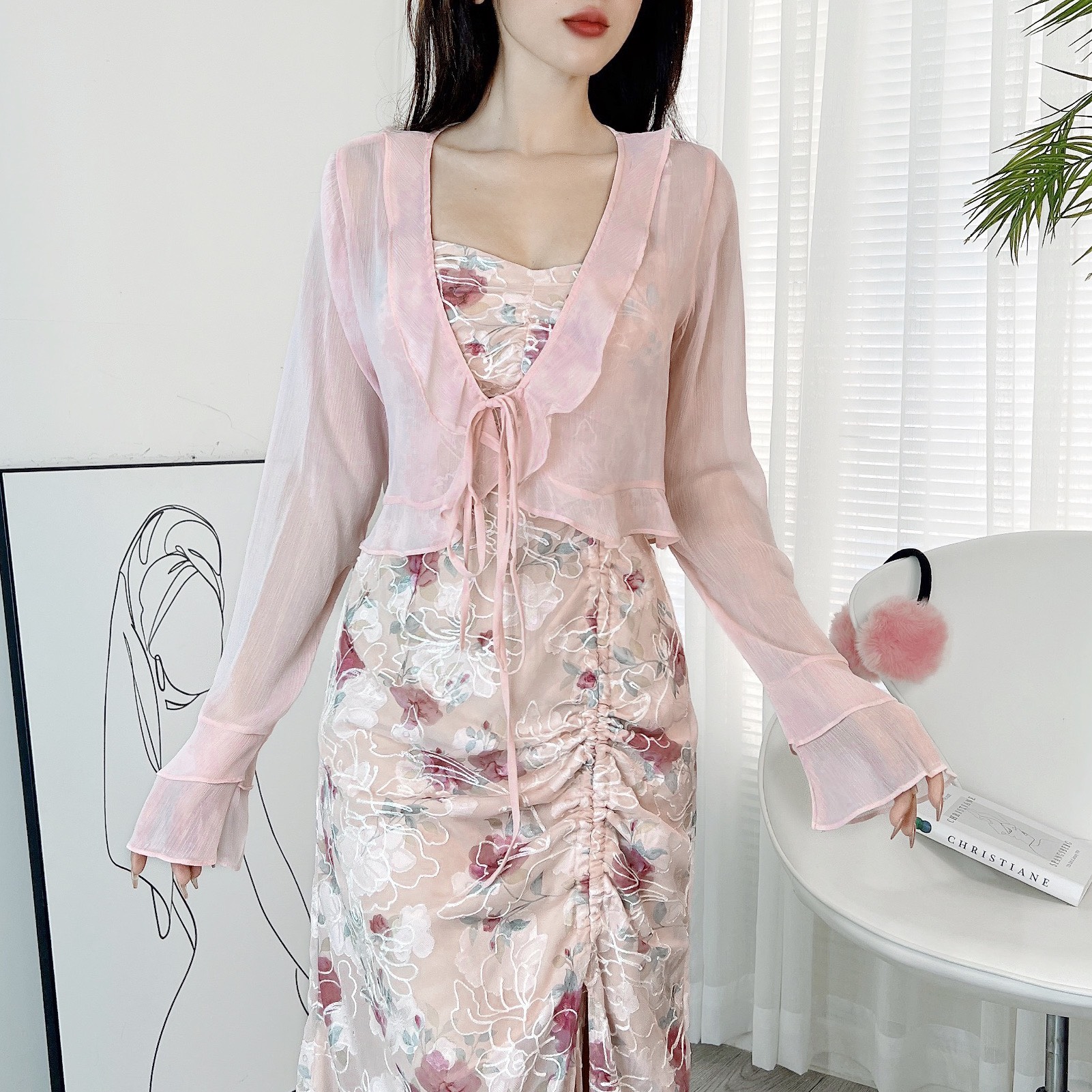 Đầm 2 Dây Thêu Hoa Xẻ Tà Phối Rút Dọc Kèm Áo Khoác Ngoài Đi Du Lịch MIMIX - EA5