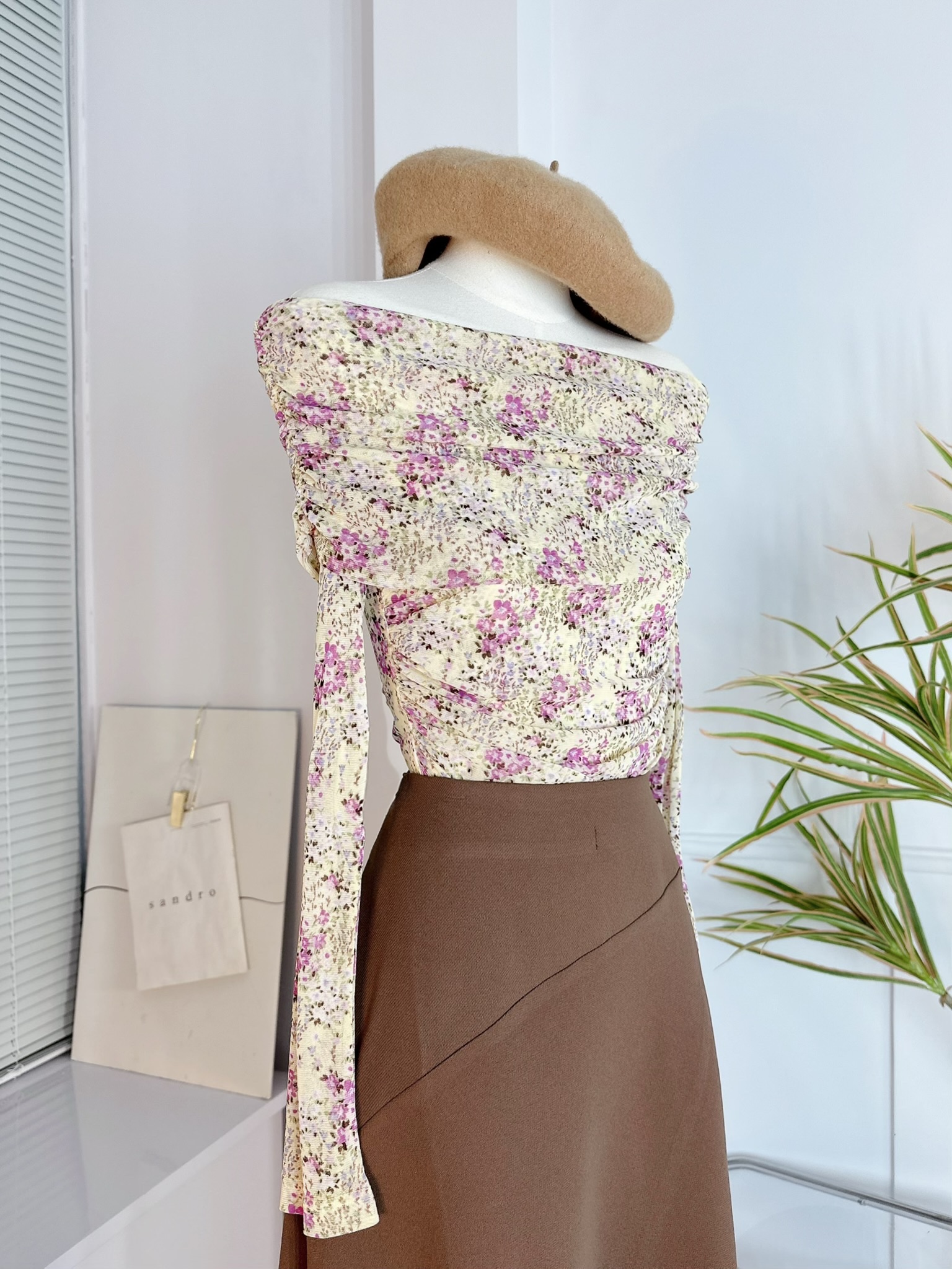 Áo Kiểu Nữ Hoa Tay Dài Trễ Vai Chất Thun Lưới In Hoa Đi Dạo Phố MIMIX - EB1