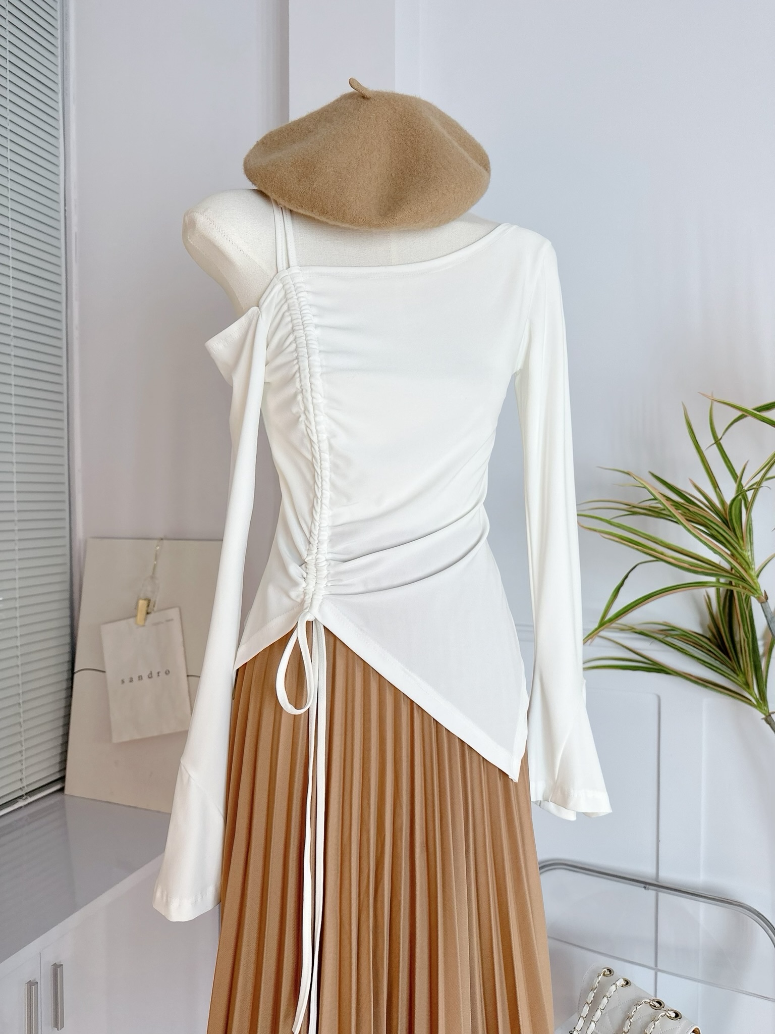 Áo Kiểu Nữ Trơn Lệch Vai Phối Dây Rút Kèm Tay Loe Chất Thun Ladong Dày Đi Chơi MIMIX - EB2