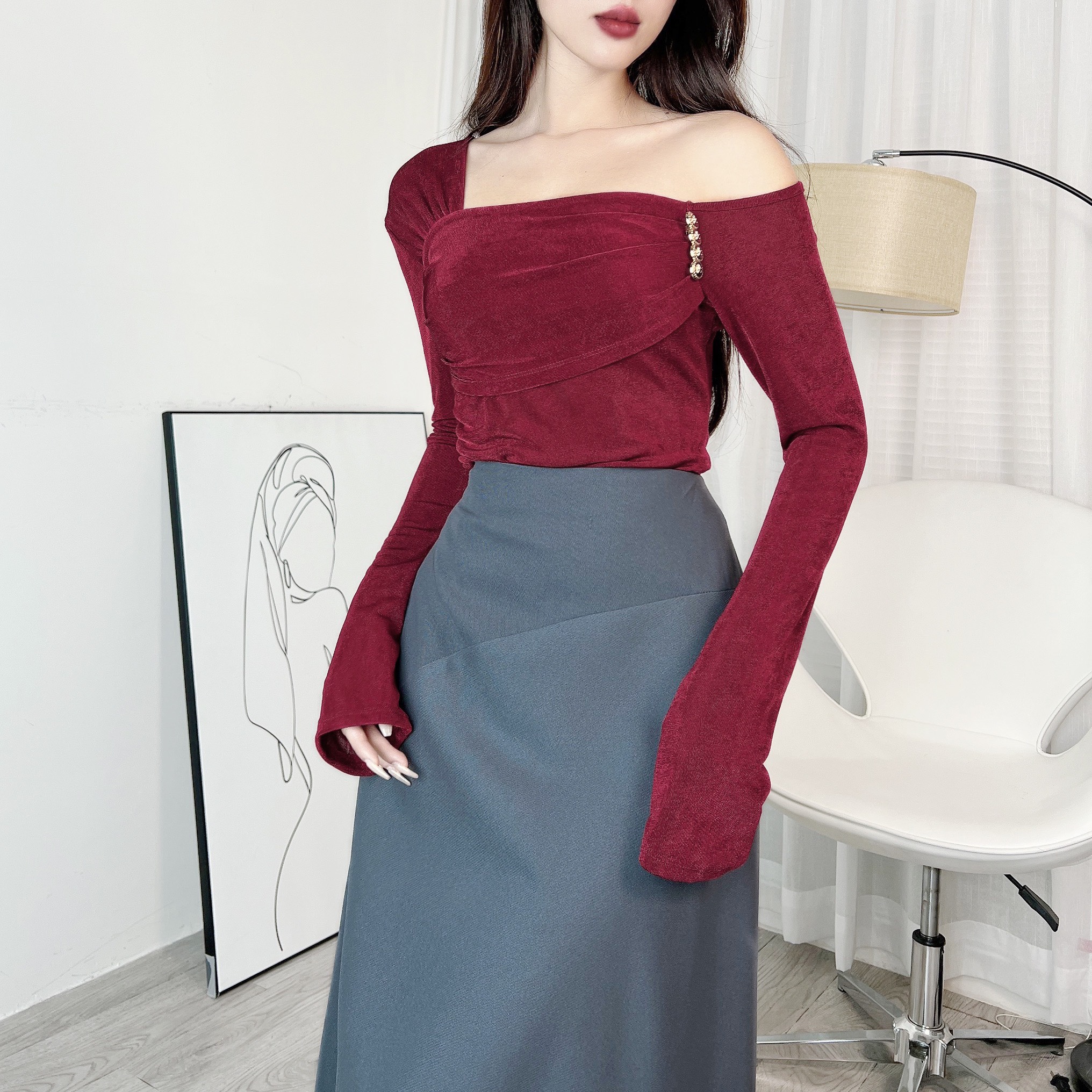 Áo Kiểu Nữ Trơn Tay Dài Tà Nhọn Trễ Vai Phối Nhún Chất Thun Nhũ Đi Làm Đi Chơi MIMIX - EA2