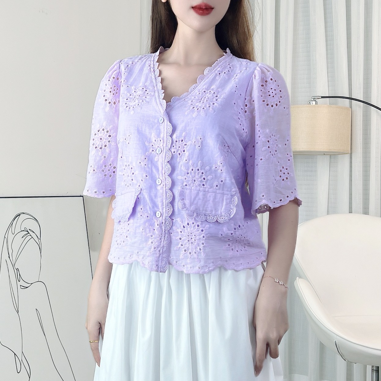 Áo Boi Thêu Dáng Baby Doll Cổ V Tay Ngắn Viền Ren Phối Túi Đi Biển Đi Dạo MIMIX - EJ3