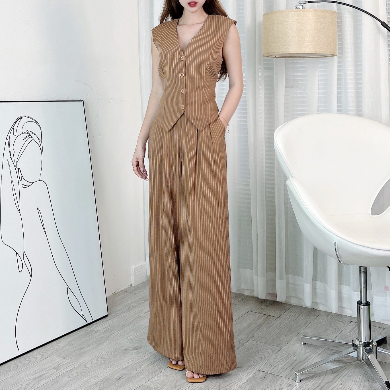 Set Bộ Áo Gile Cổ V Tà Nhọn Kèm Quần Dáng Suông Chất Linen Lụa Sọc Đi Tiệc MIMIX - EJ5