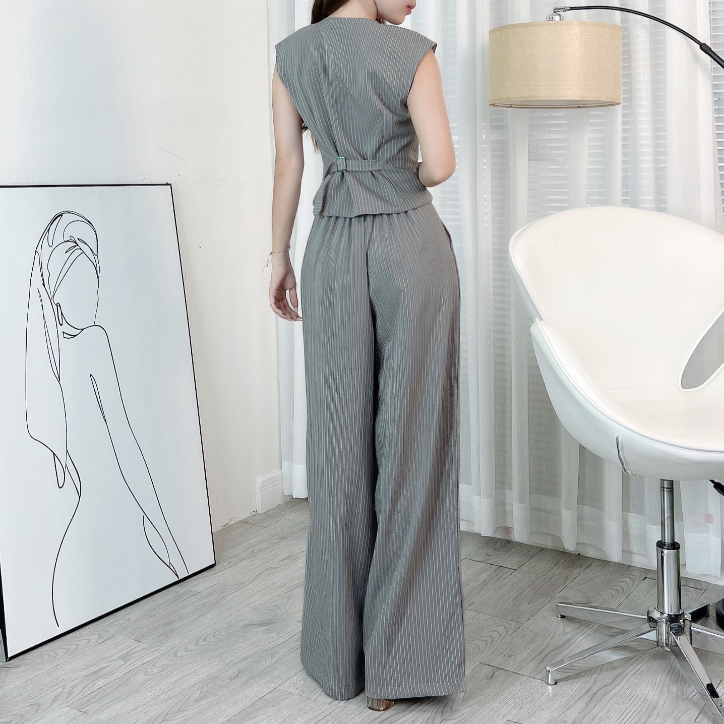 Set Bộ Áo Gile Cổ V Tà Nhọn Kèm Quần Dáng Suông Chất Linen Lụa Sọc Đi Tiệc MIMIX - EJ5