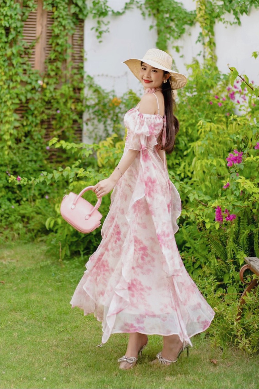 Đầm Maxi Hoa Bèo Dọc Xếp Ly Eo Tay Lửng Dáng Dài Tặng Kèm Hoa Chất Tơ Sước Nhũ In Hoa Đi Biển MIMIX - DE6