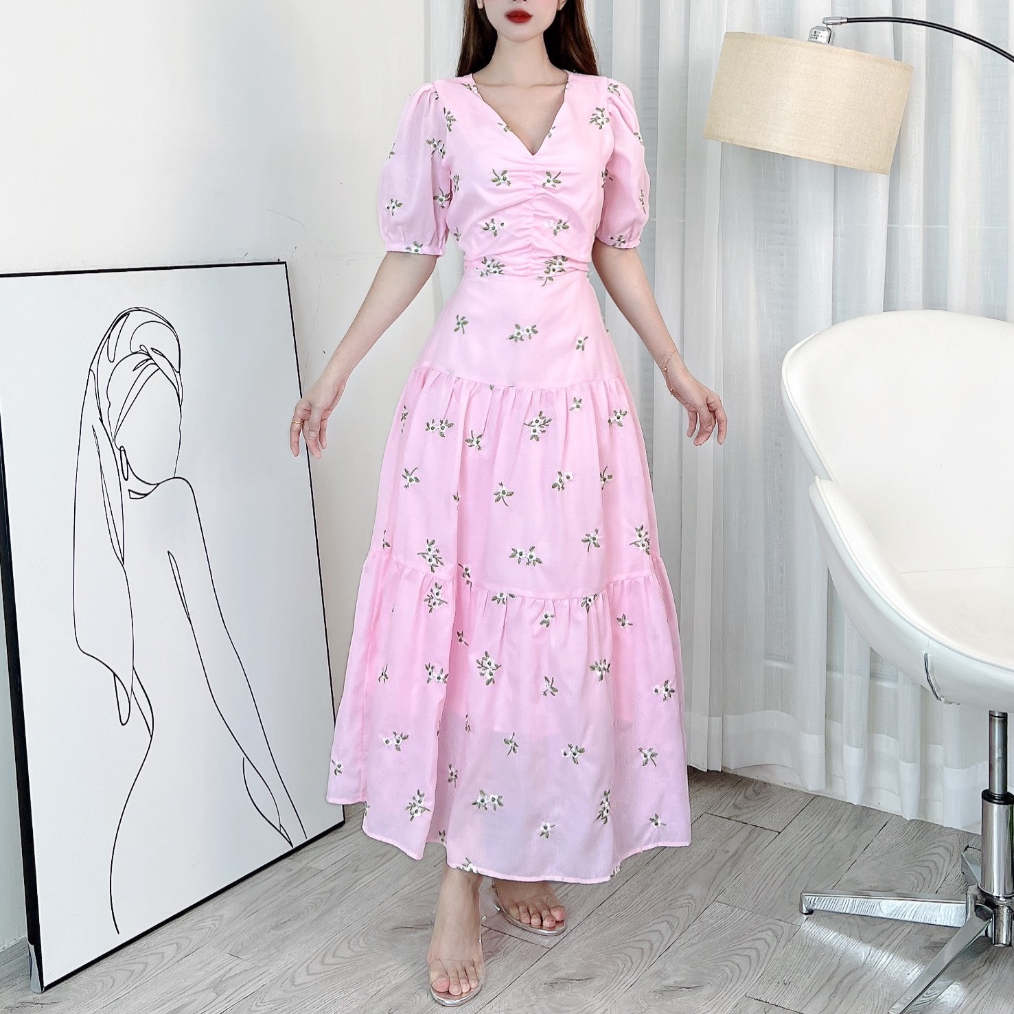 Đầm Maxi Boi Thêu Hoa Nhún Ngực Cổ V Tay Ngắn Có Dây Thắt Eo Chất Boi Tơ Thêu Hoa Đi Biển MIMIX - EK4