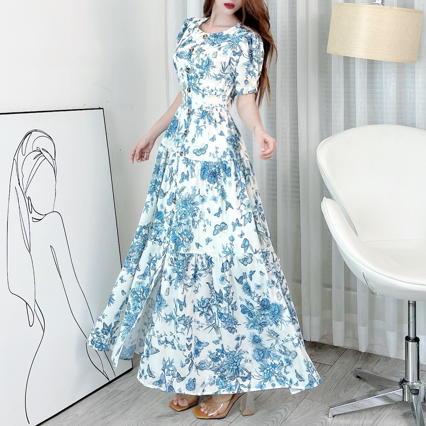 Đầm Maxi Hoa Cổ Tròn Tay Ngắn Đính Nút Dáng Dài Xòe Phối Xẻ Tà Chất Tơ Đũi In Hoa Đi Tiệc MIMIX - EL0